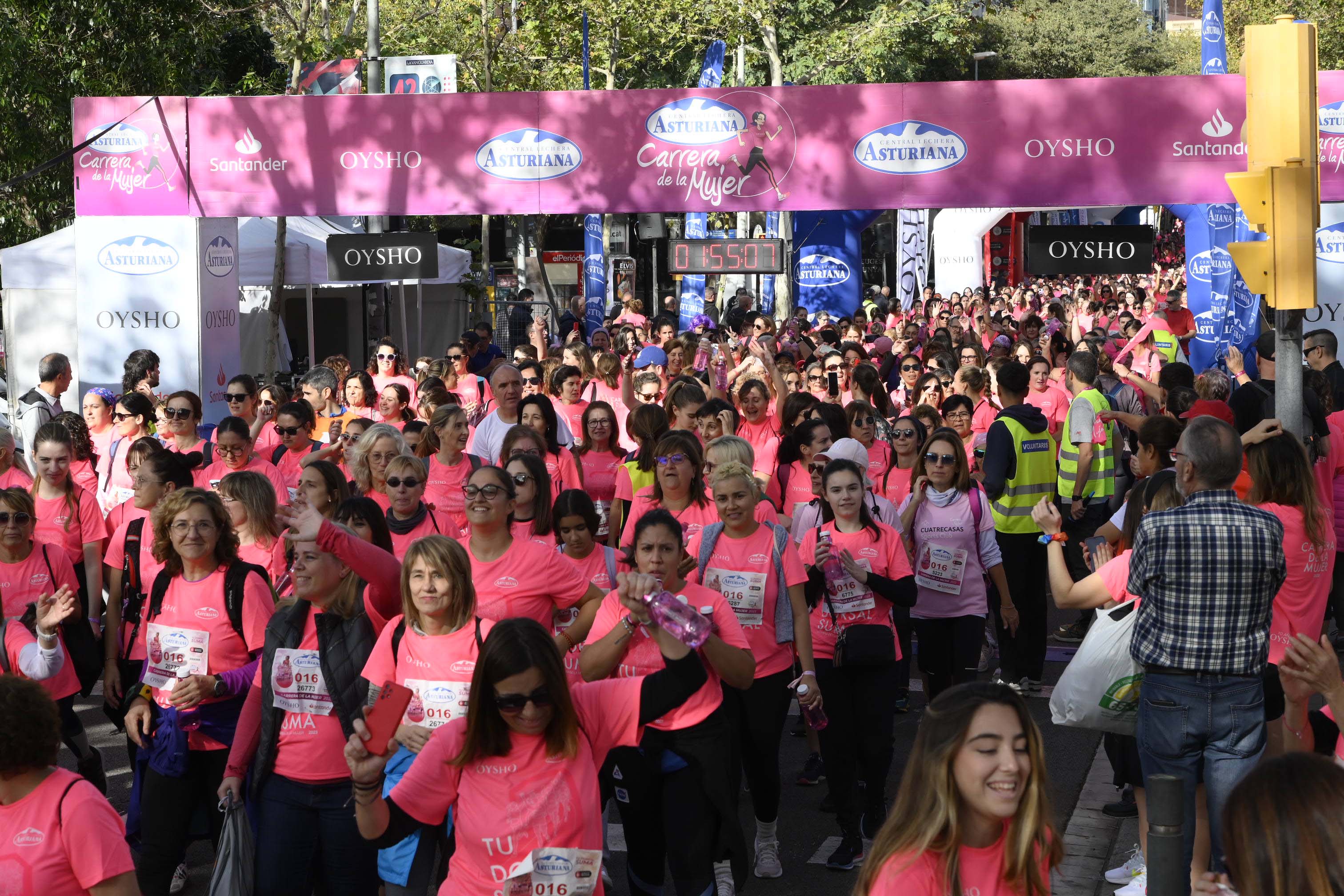 Las mejores fotos de la Carrera de la Mujer de Barcelona 2023. 6437