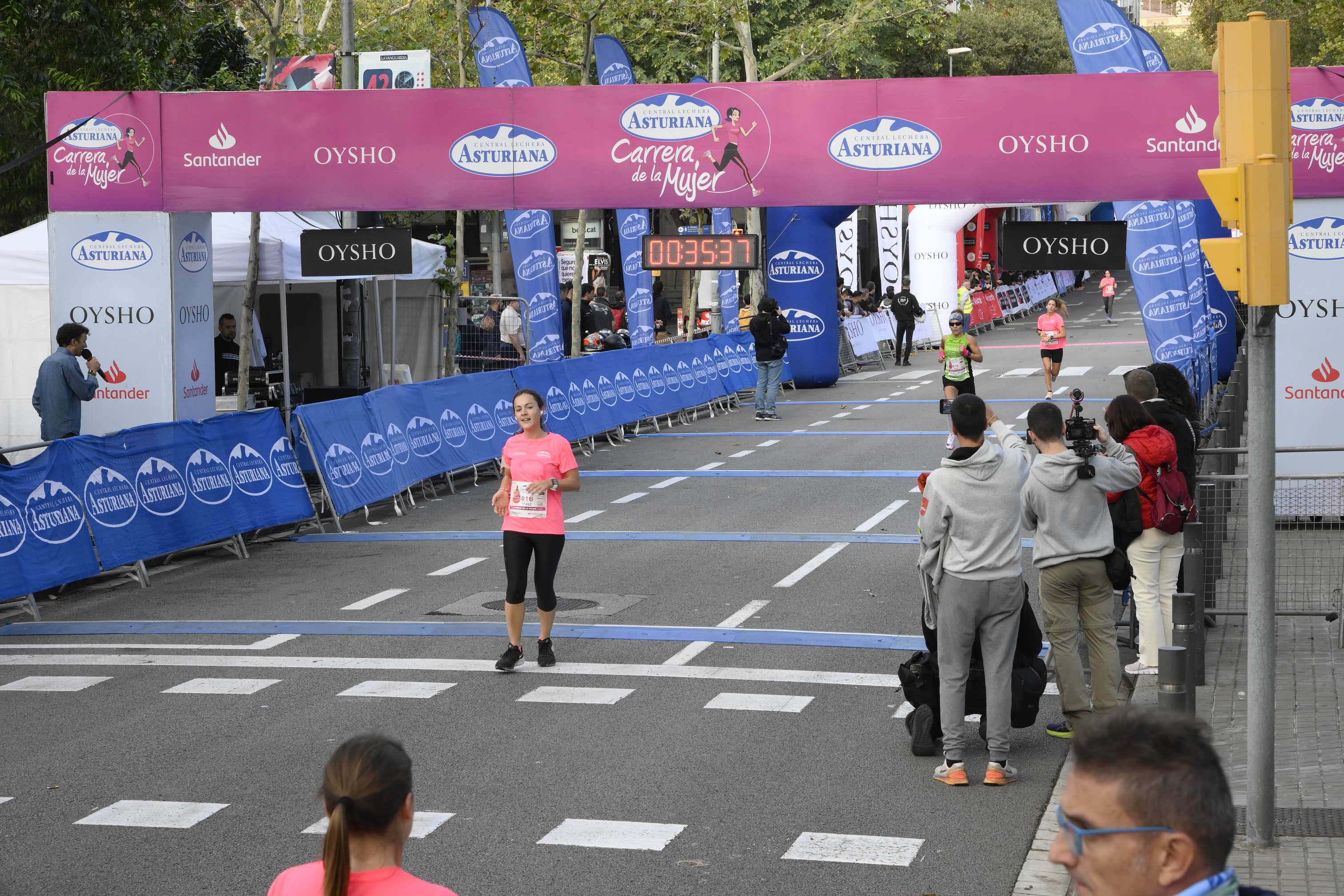 Las mejores fotos de la Carrera de la Mujer de Barcelona 2023. 4157