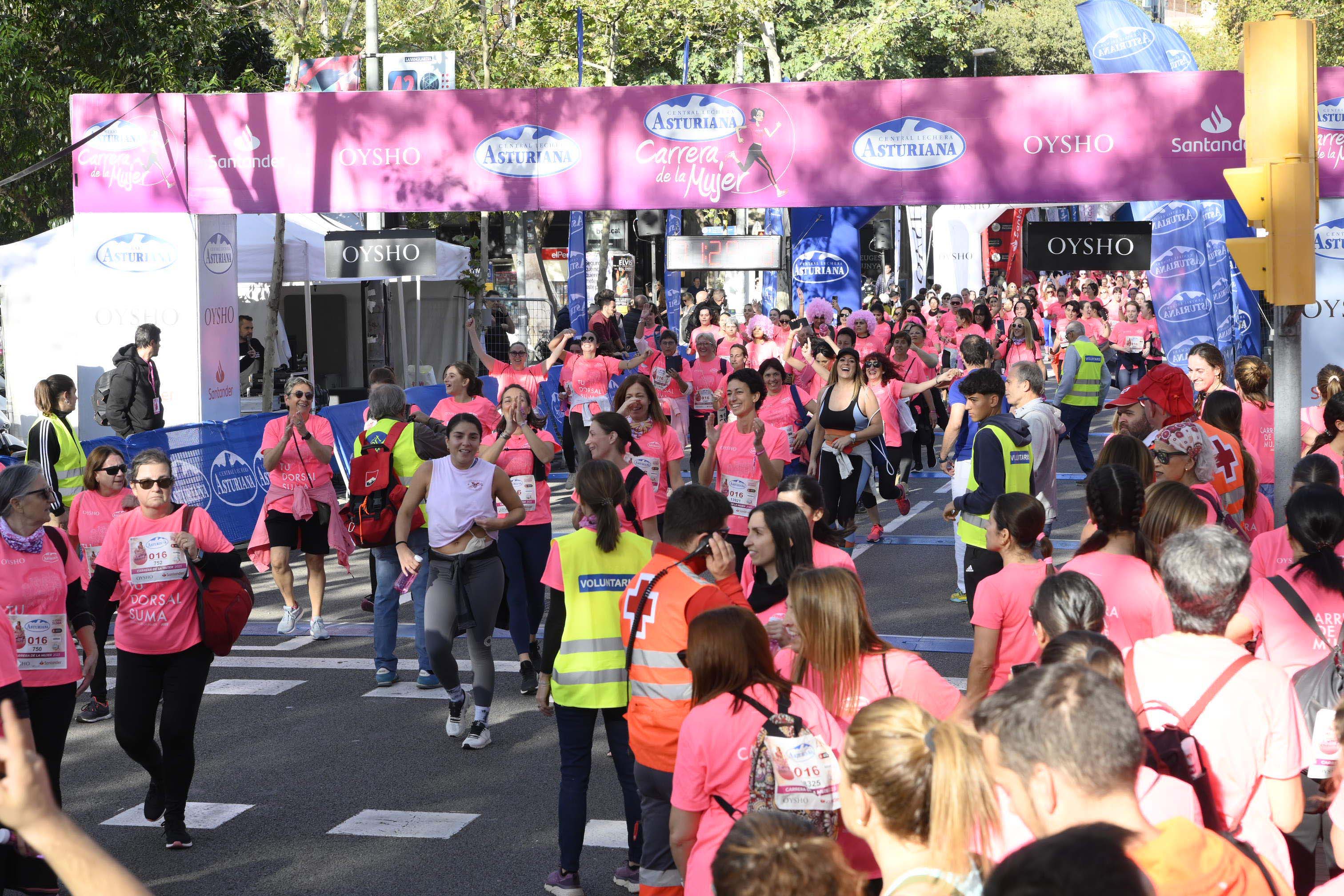 Las mejores fotos de la Carrera de la Mujer de Barcelona 2023. 5697