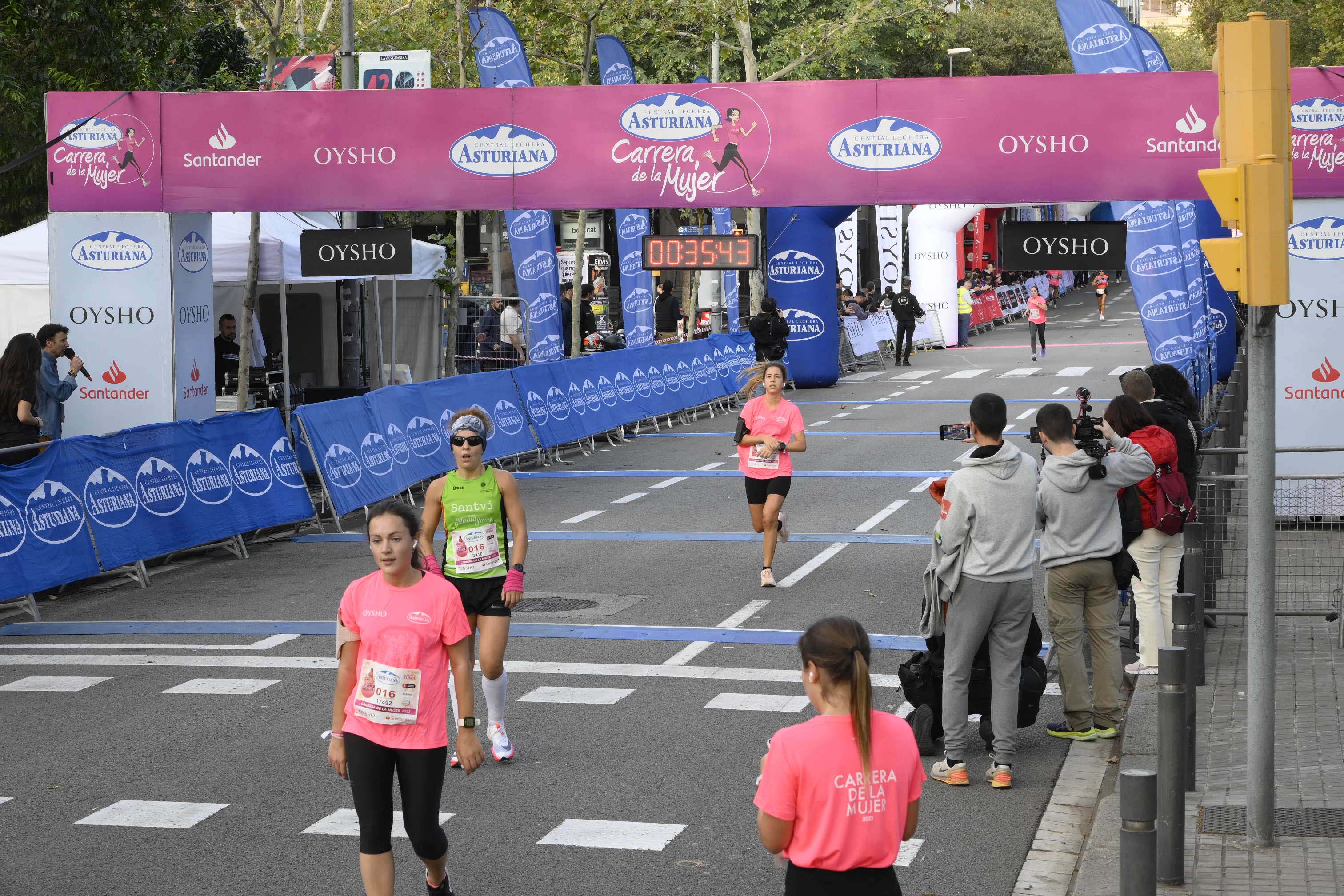 Las mejores fotos de la Carrera de la Mujer de Barcelona 2023. 4160