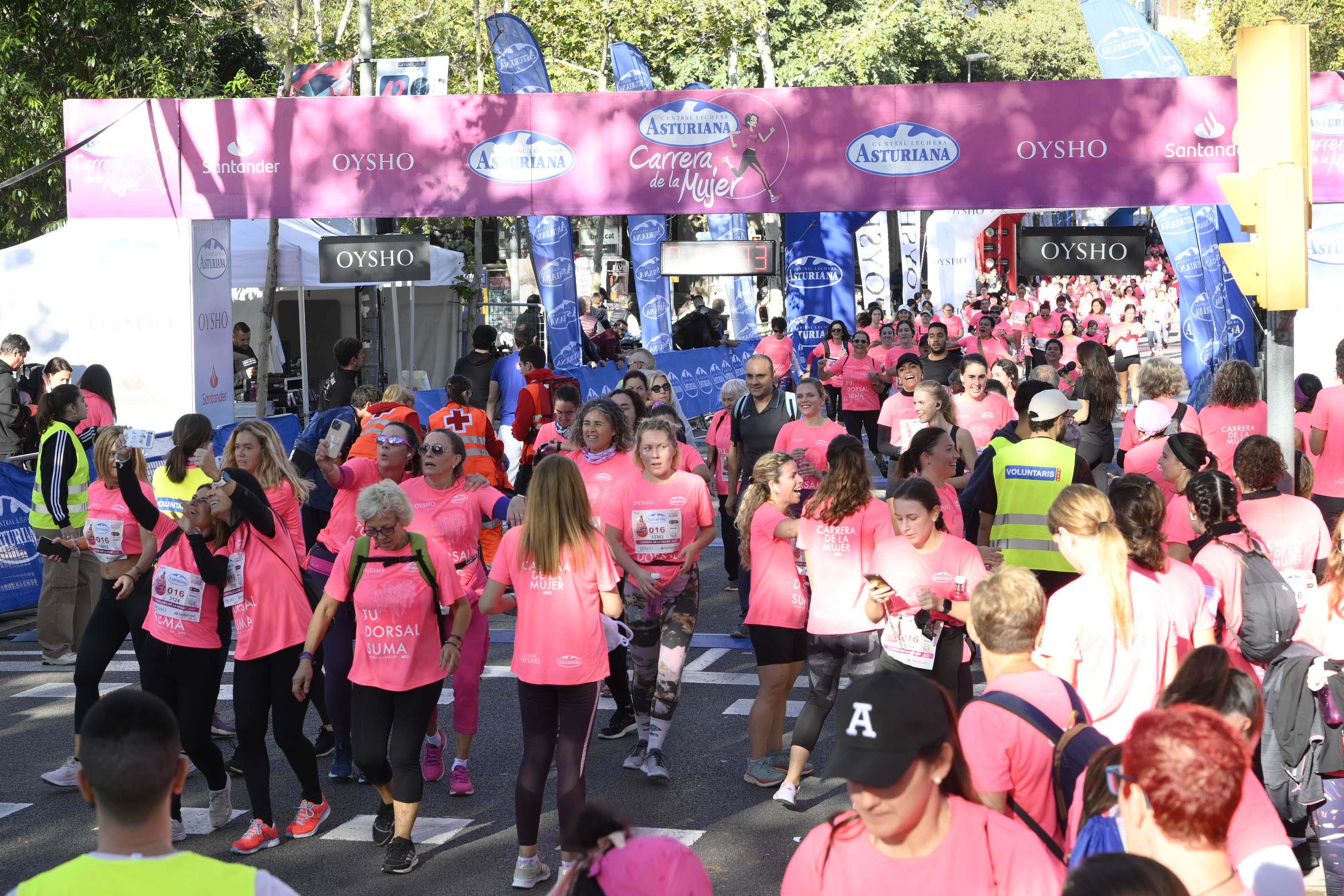 Las mejores fotos de la Carrera de la Mujer de Barcelona 2023. 5344