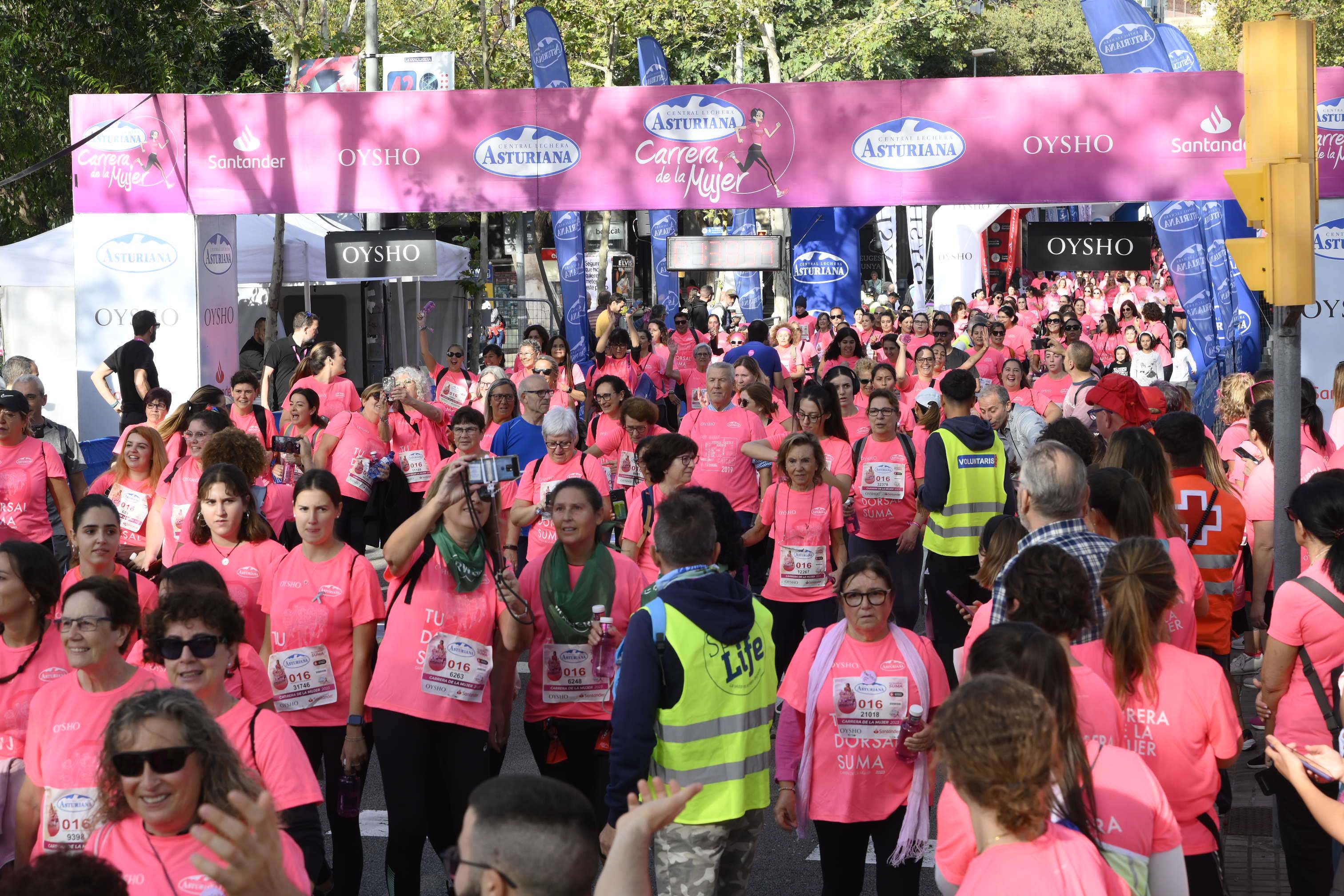 Las mejores fotos de la Carrera de la Mujer de Barcelona 2023. 5952