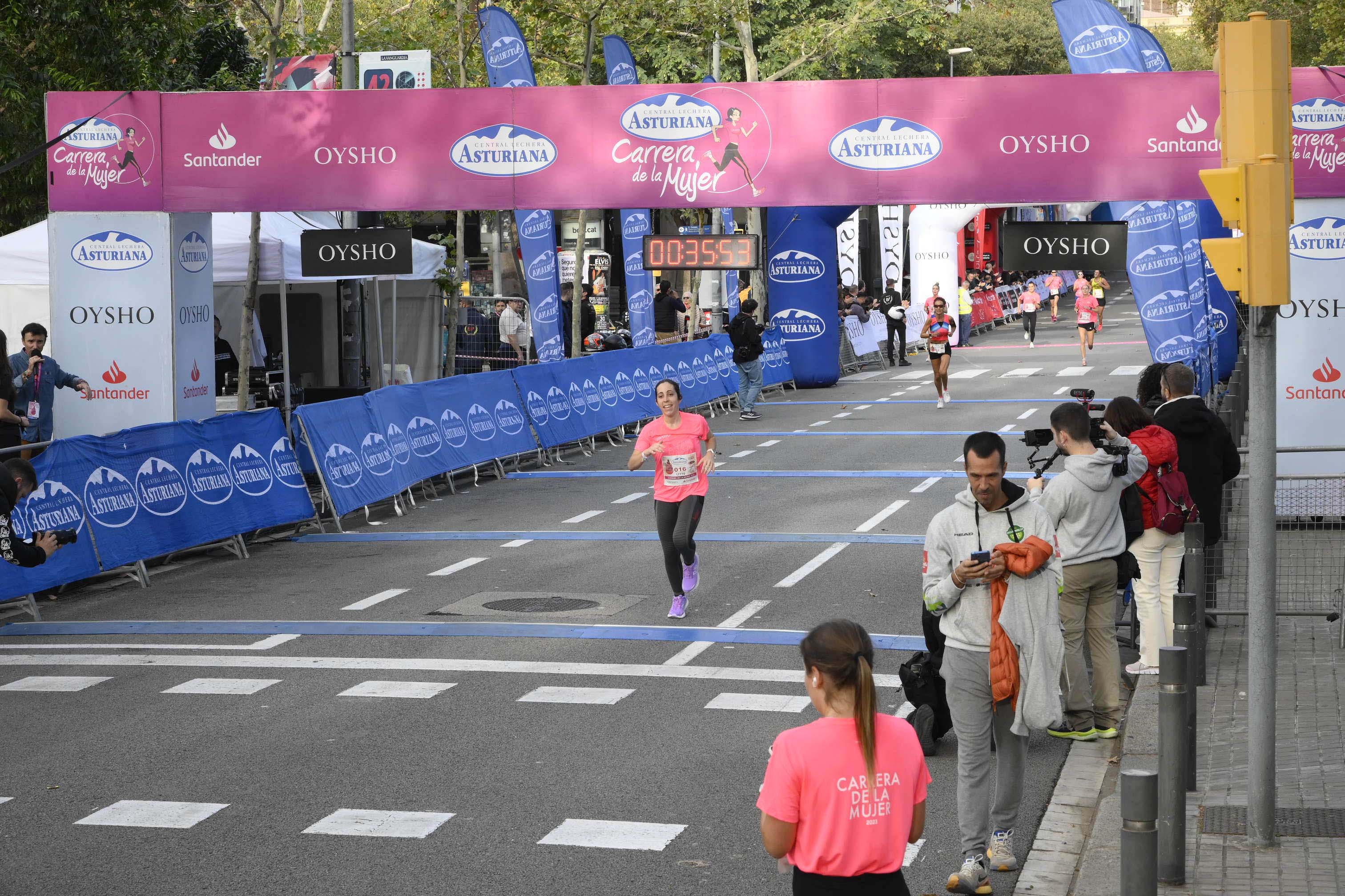 Las mejores fotos de la Carrera de la Mujer de Barcelona 2023. 4165