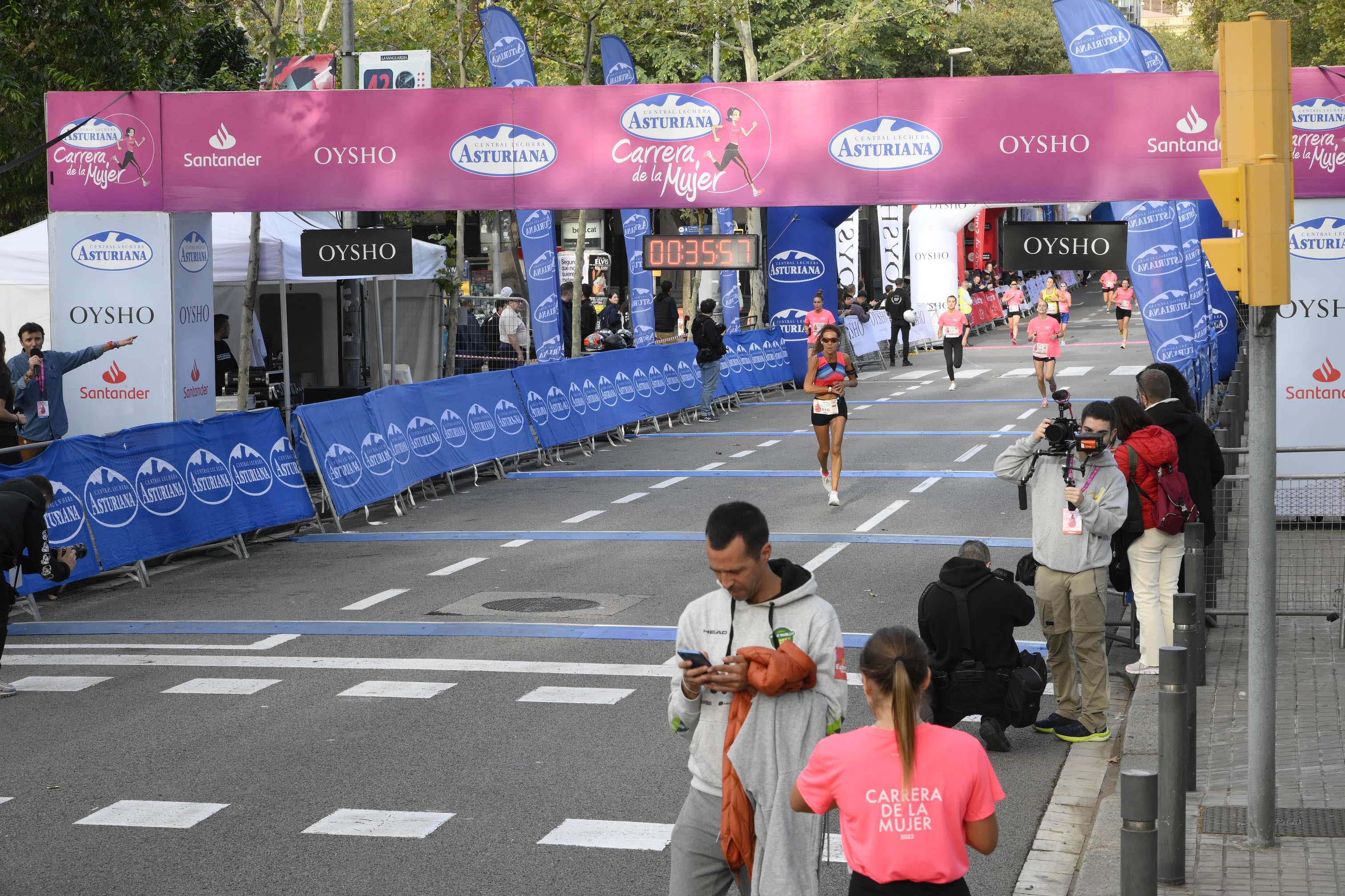 Las mejores fotos de la Carrera de la Mujer de Barcelona 2023. 4167