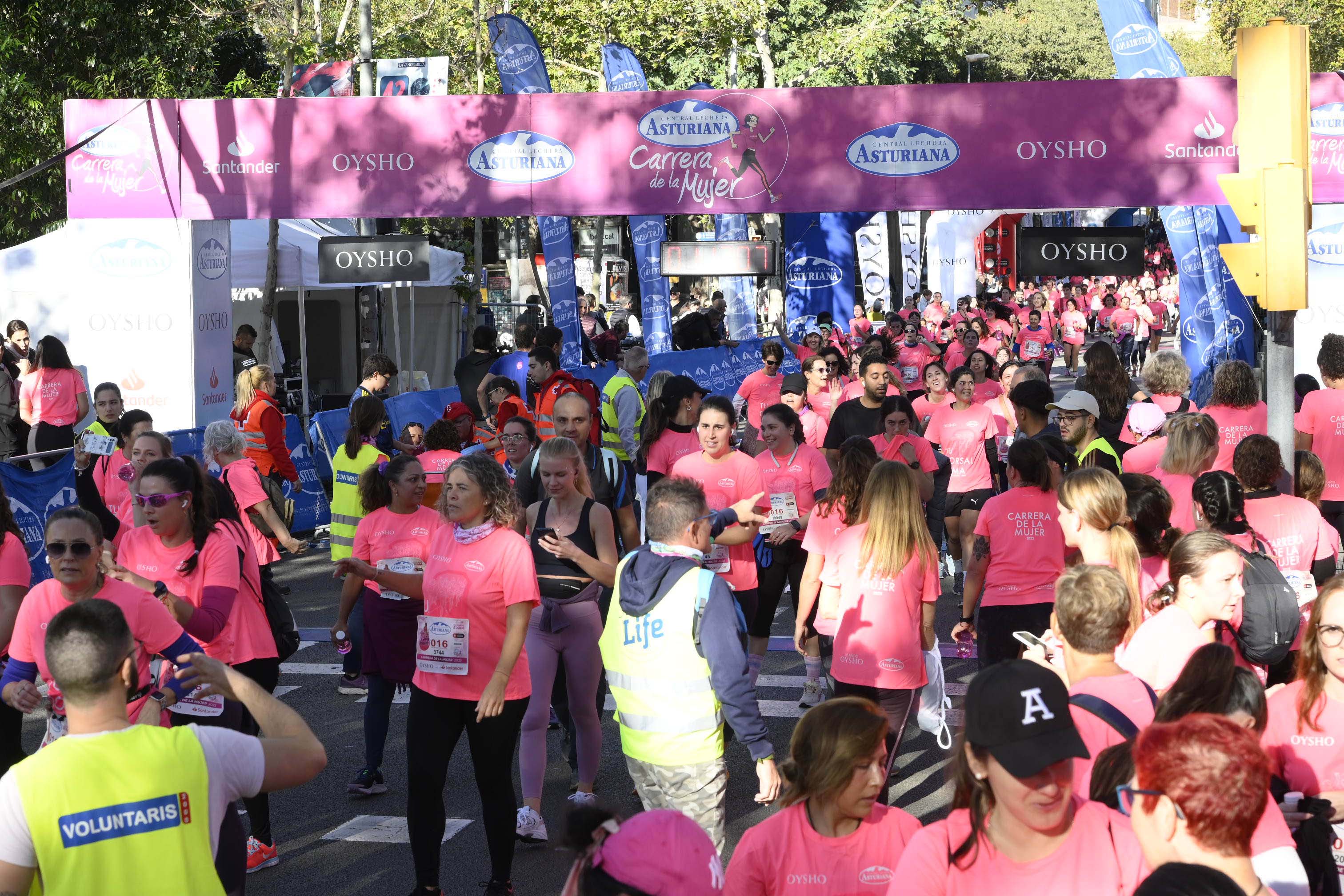 Las mejores fotos de la Carrera de la Mujer de Barcelona 2023. 5346