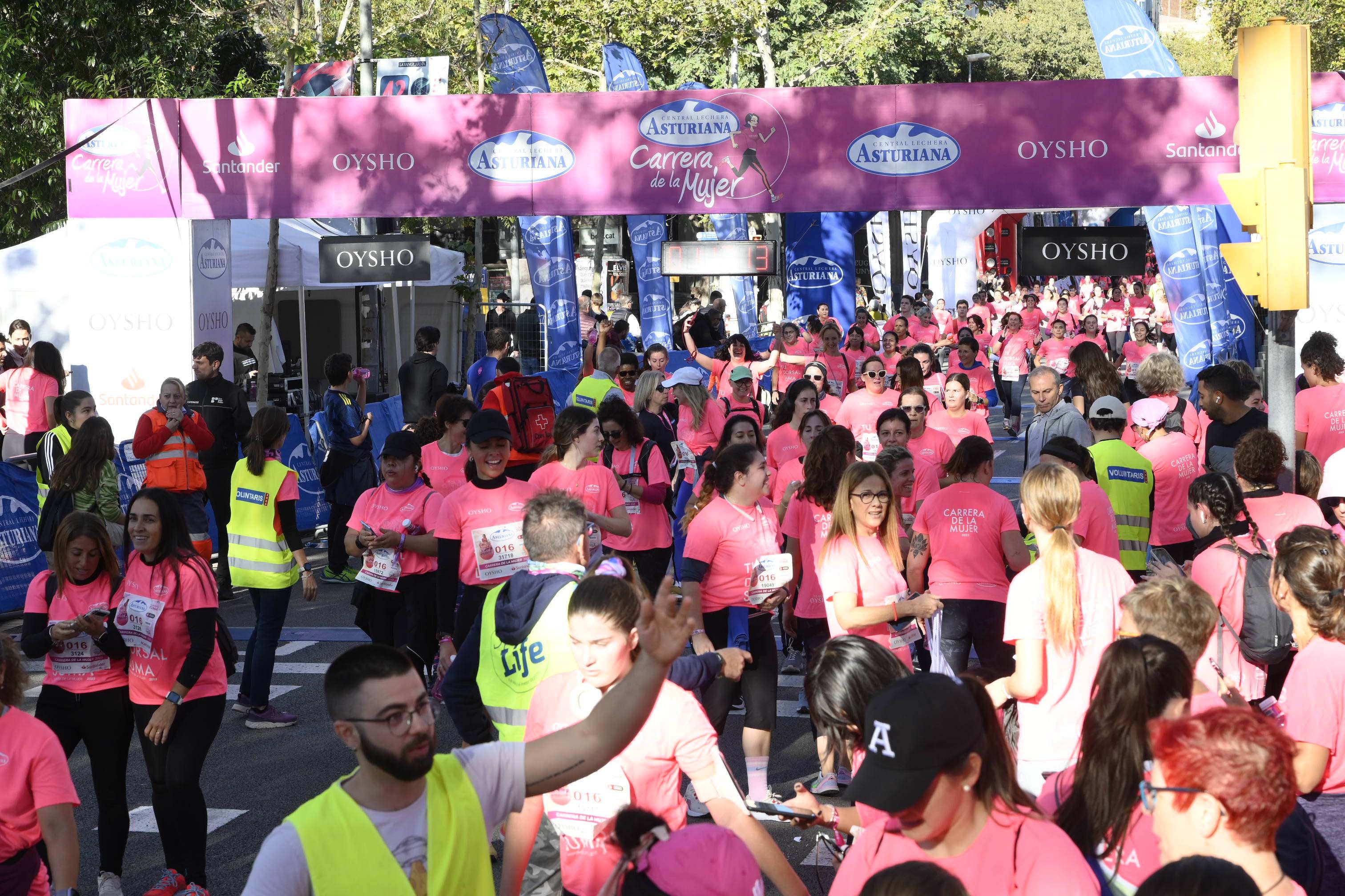 Las mejores fotos de la Carrera de la Mujer de Barcelona 2023. 5349