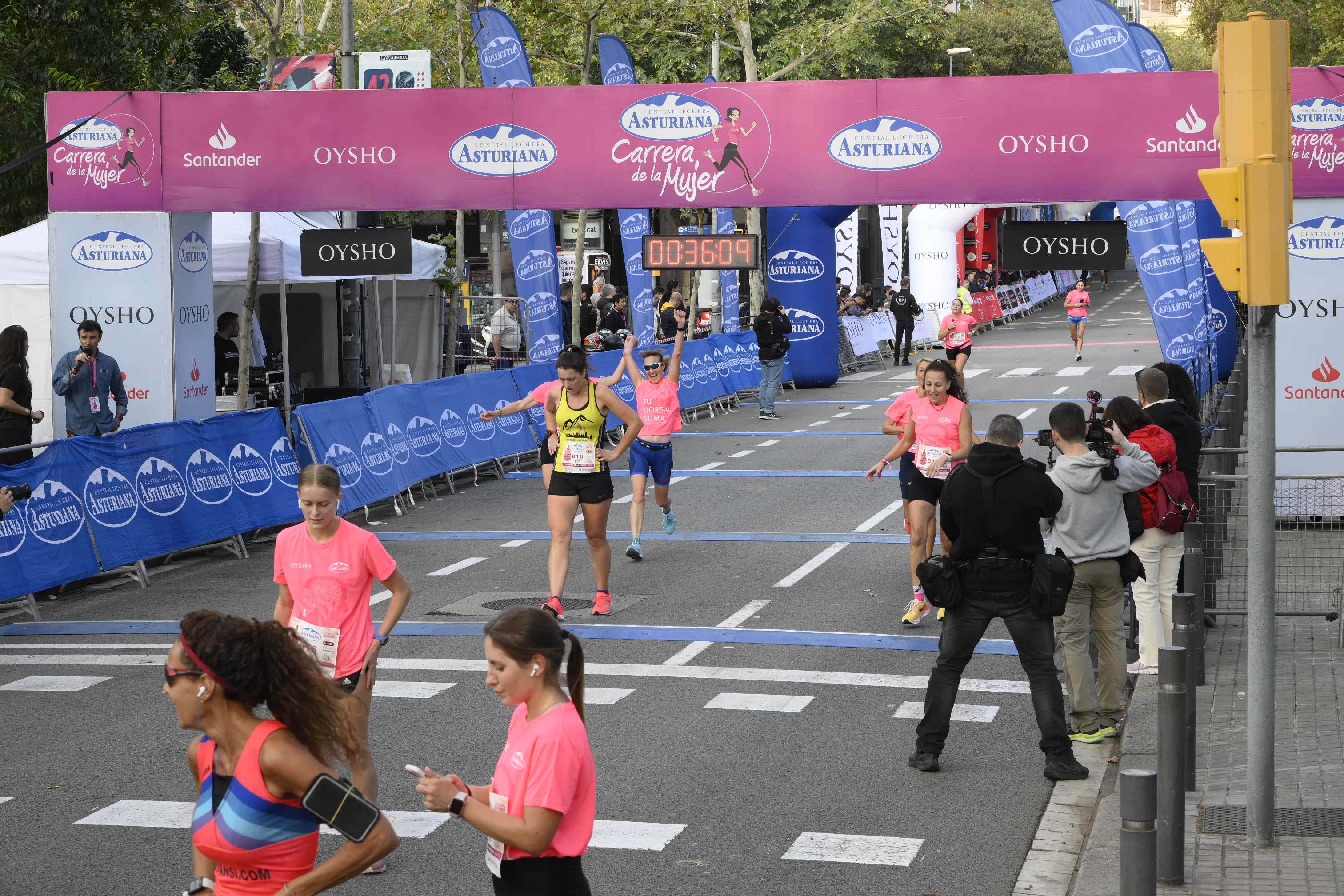 Las mejores fotos de la Carrera de la Mujer de Barcelona 2023. 4173