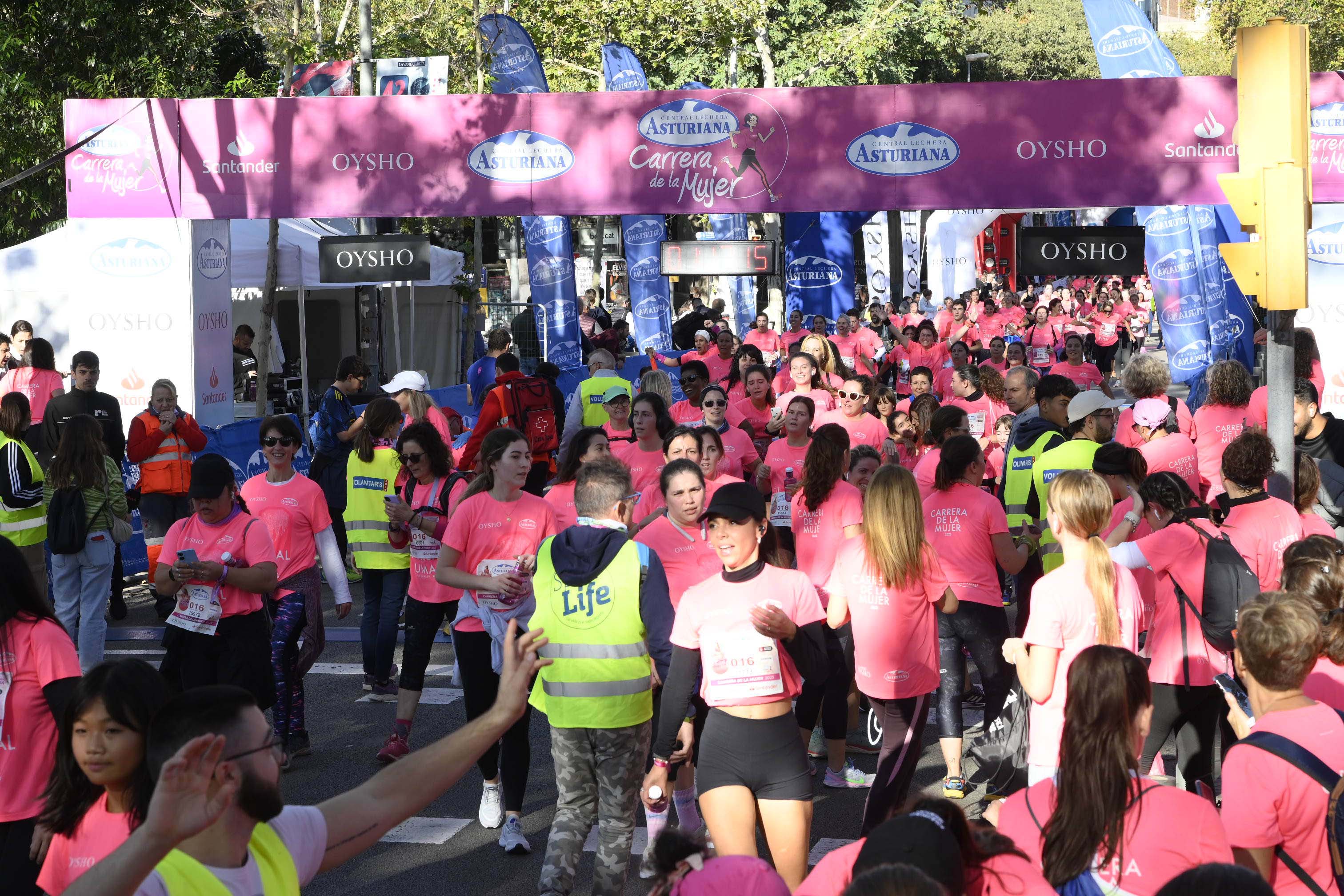 Las mejores fotos de la Carrera de la Mujer de Barcelona 2023. 5350