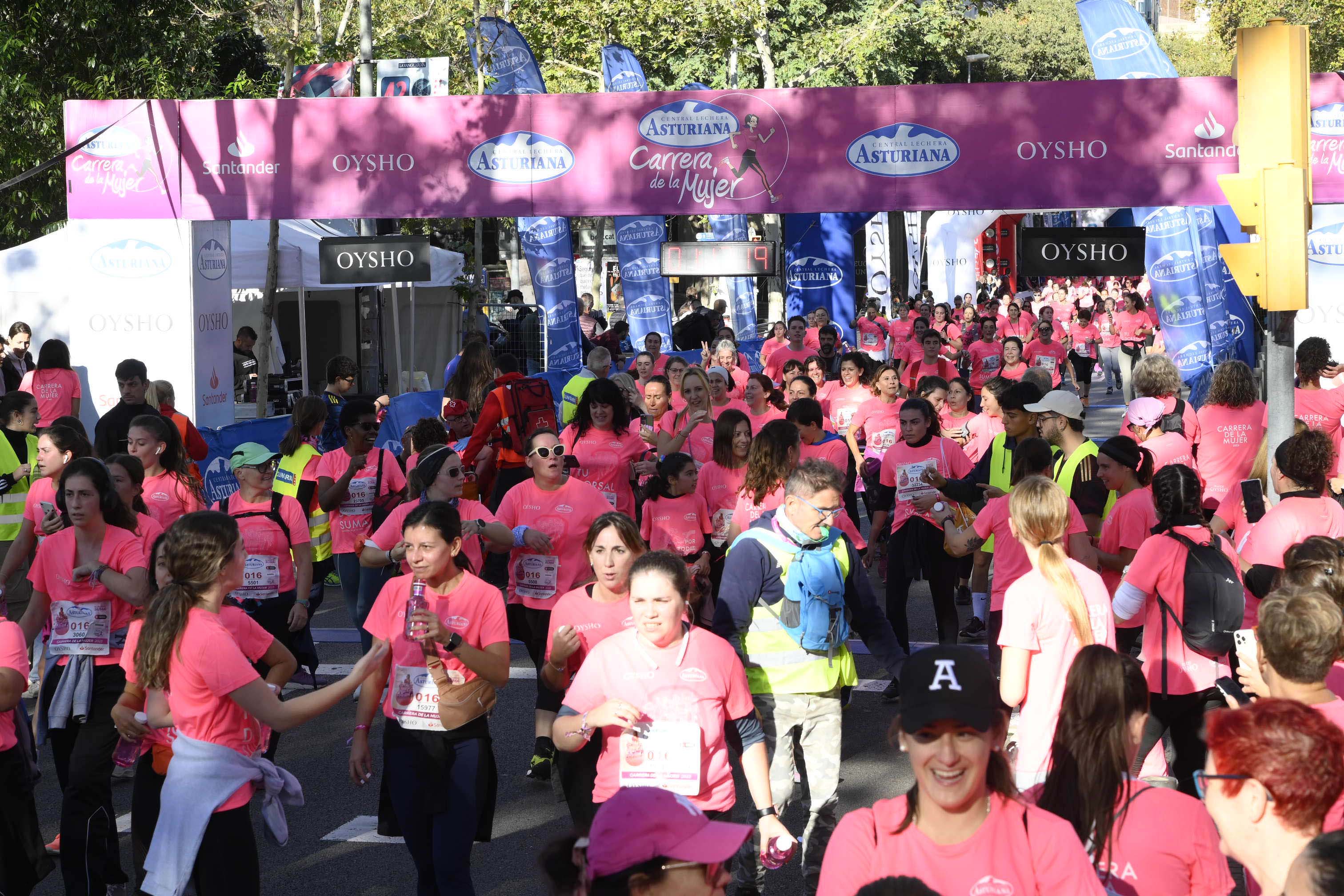 Las mejores fotos de la Carrera de la Mujer de Barcelona 2023. 5352