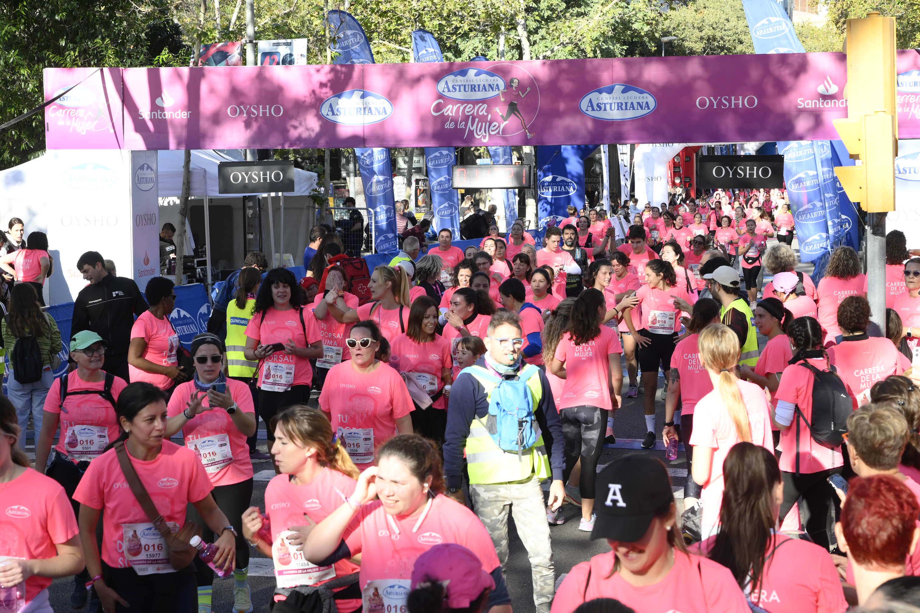 Las mejores fotos de la Carrera de la Mujer de Barcelona 2023. 5353