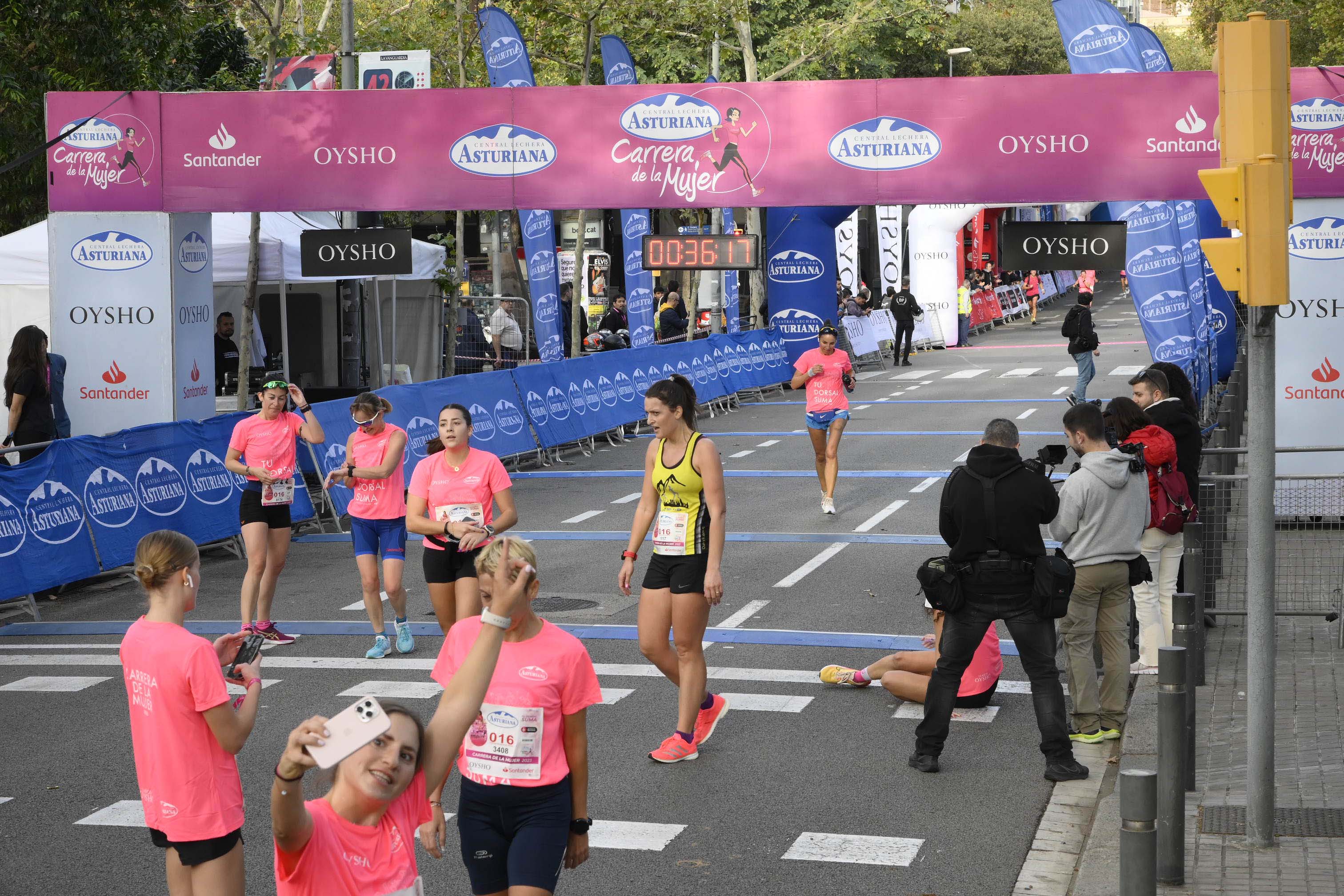 Las mejores fotos de la Carrera de la Mujer de Barcelona 2023. 4177