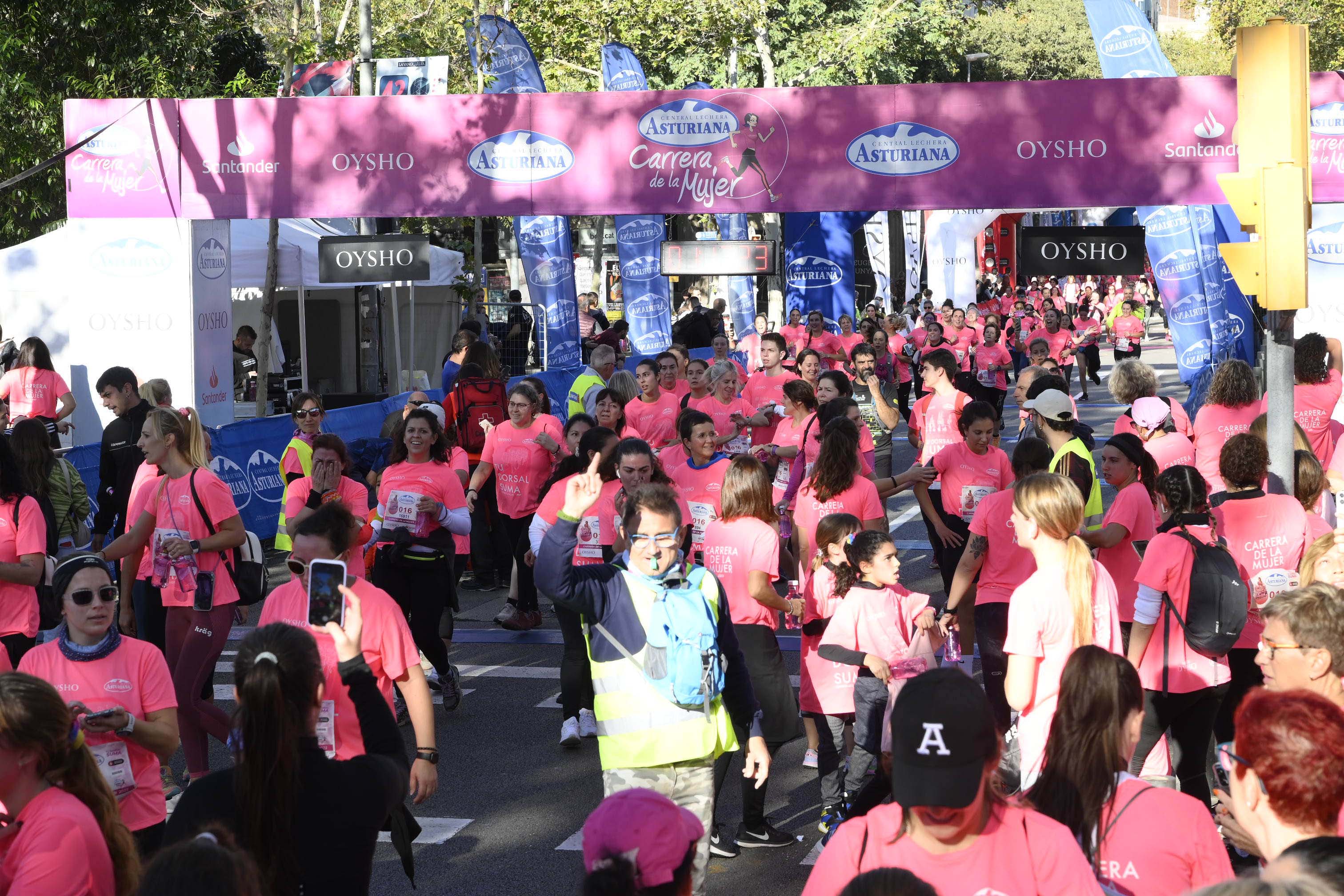 Las mejores fotos de la Carrera de la Mujer de Barcelona 2023. 5354