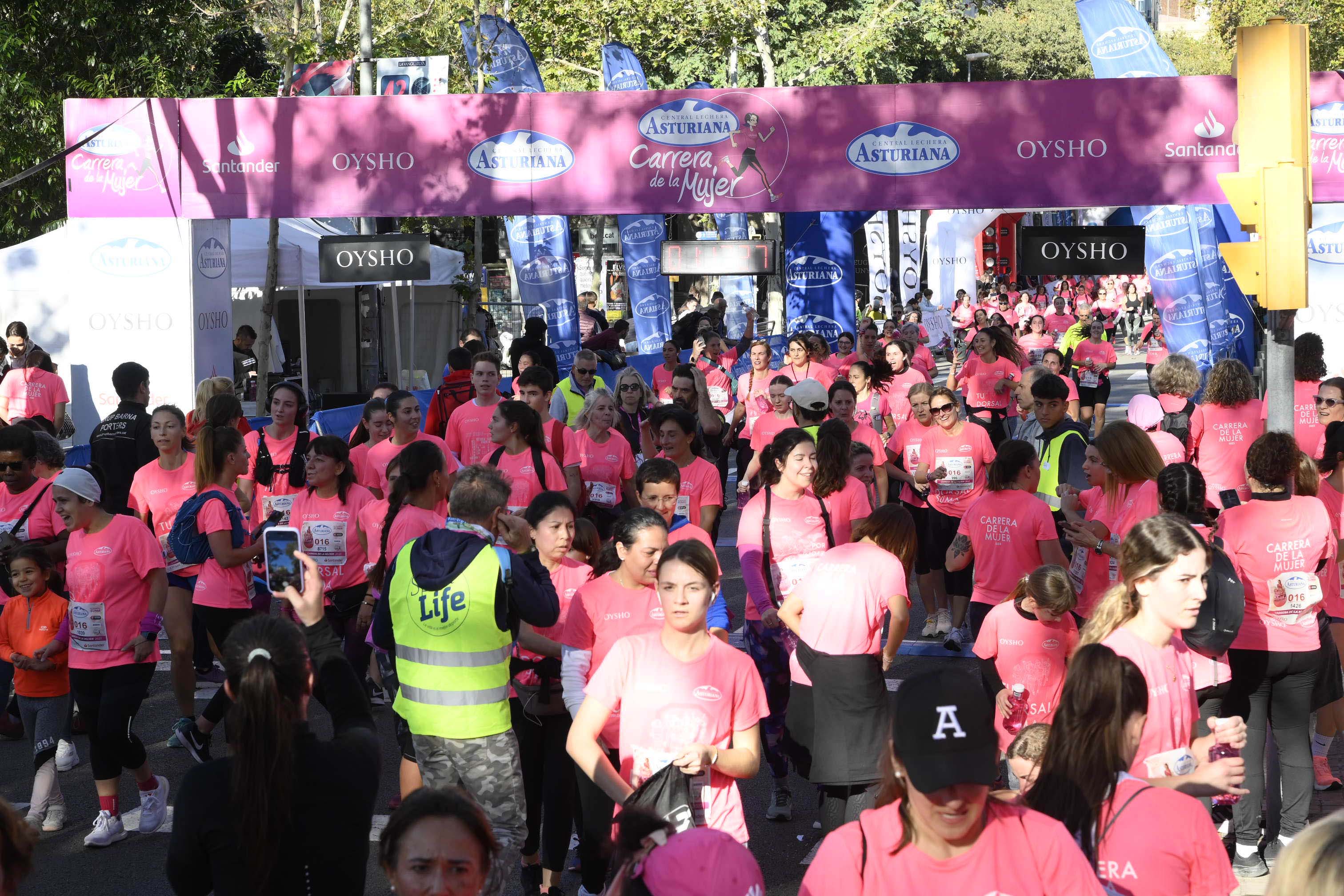 Las mejores fotos de la Carrera de la Mujer de Barcelona 2023. 5356