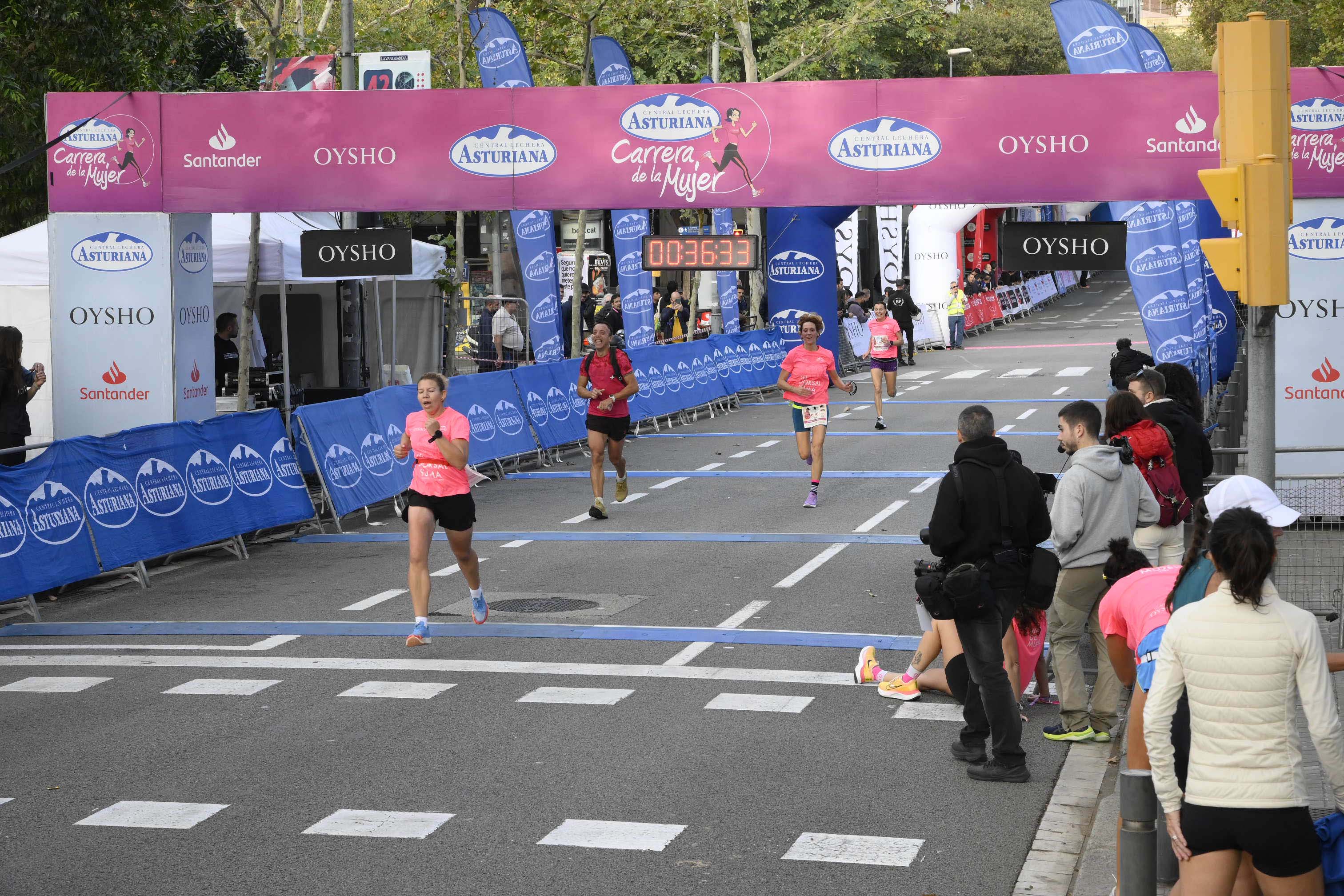 Las mejores fotos de la Carrera de la Mujer de Barcelona 2023. 4185