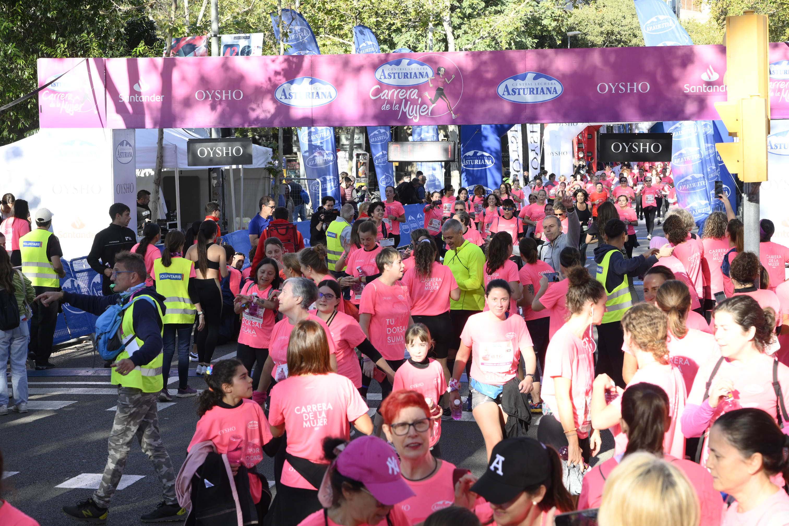 Las mejores fotos de la Carrera de la Mujer de Barcelona 2023. 5363