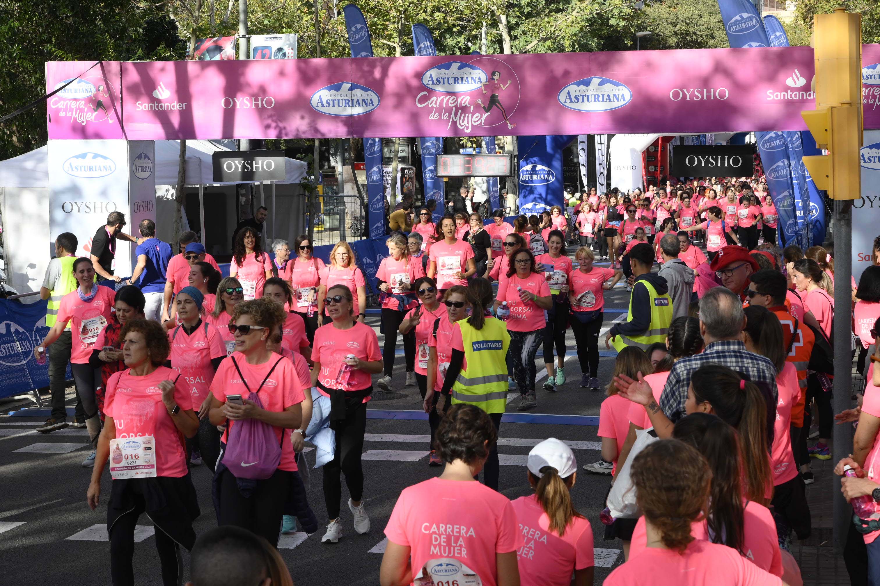 Las mejores fotos de la Carrera de la Mujer de Barcelona 2023. 5976