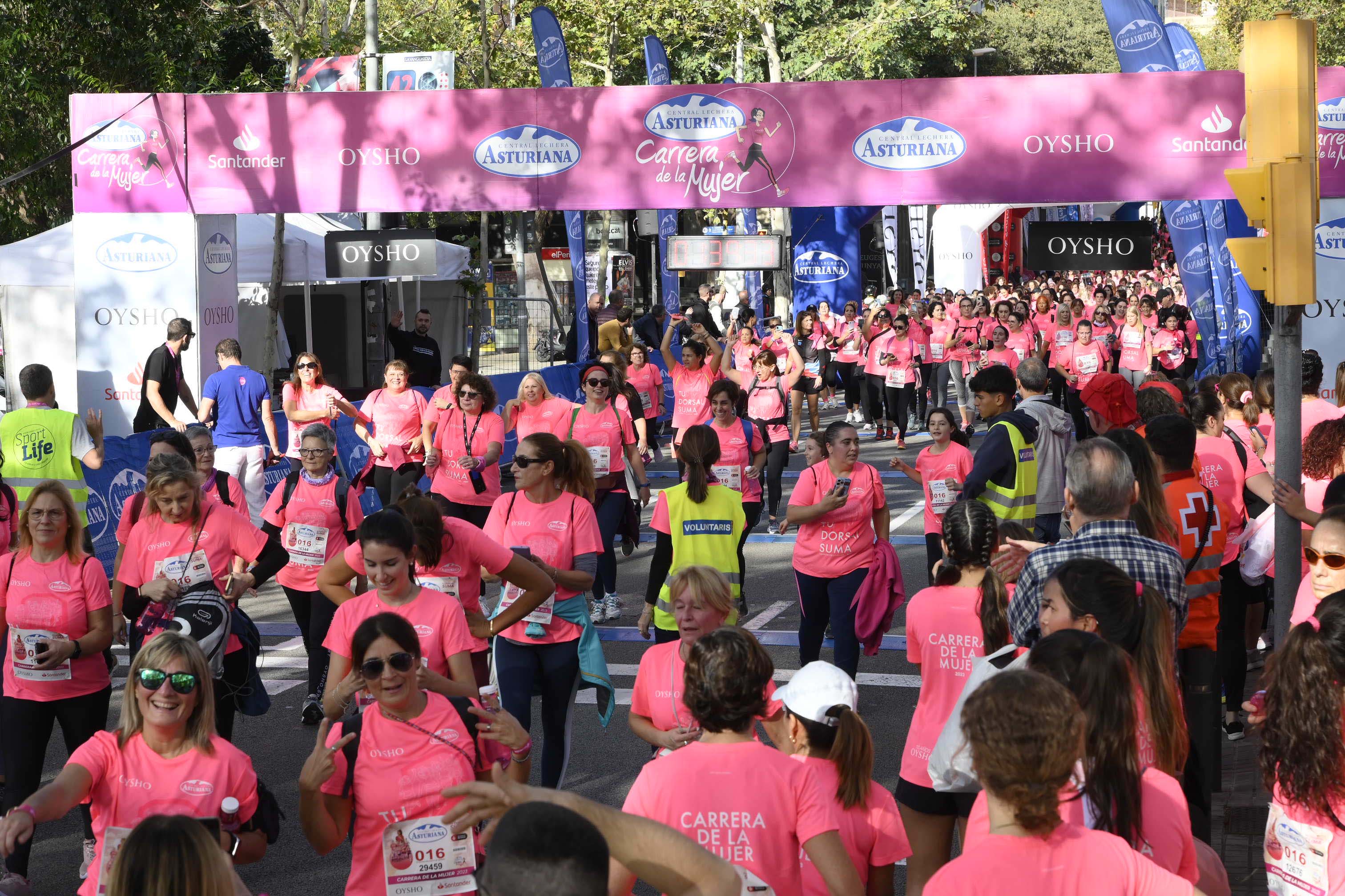 Las mejores fotos de la Carrera de la Mujer de Barcelona 2023. 5979