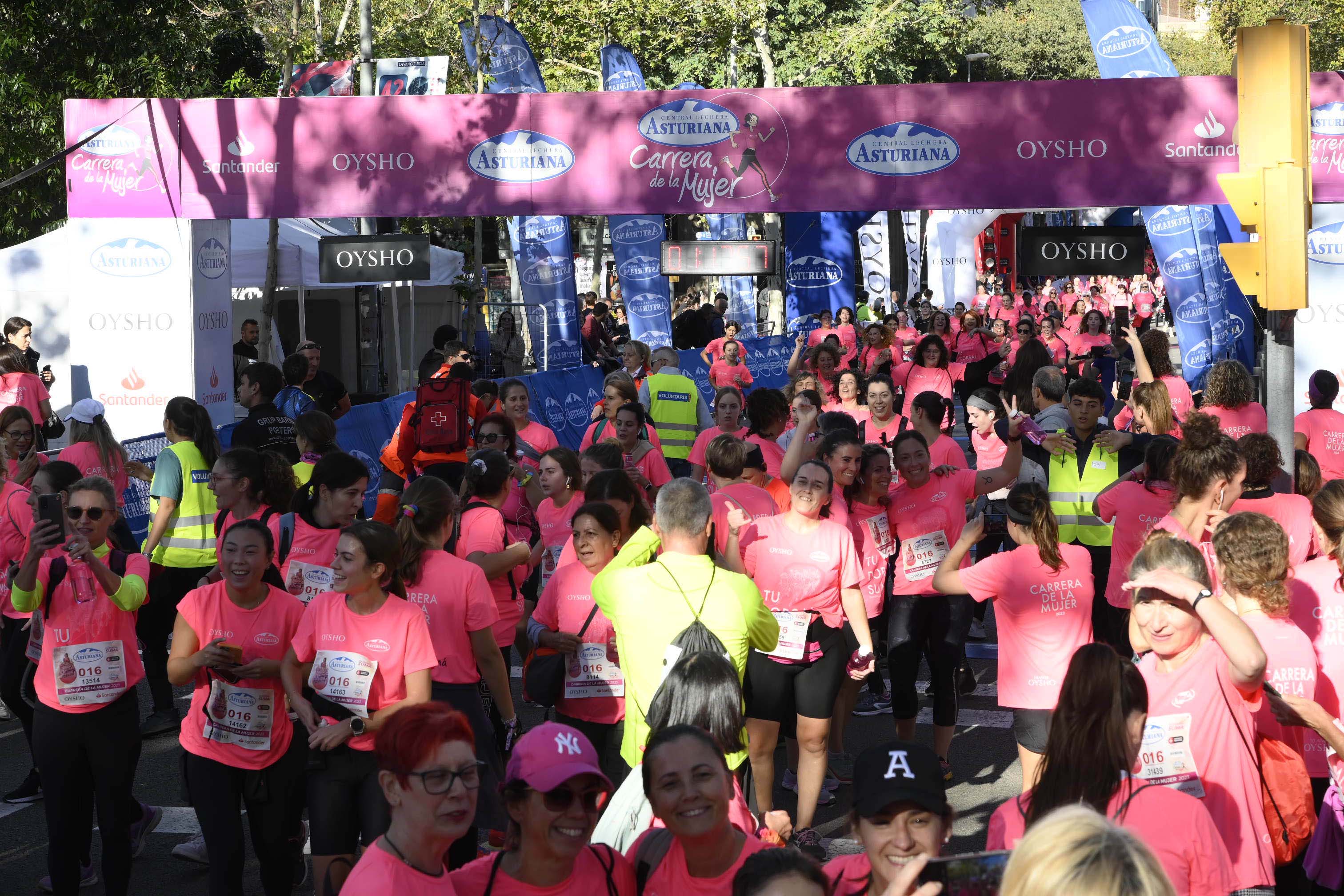 Las mejores fotos de la Carrera de la Mujer de Barcelona 2023. 5371