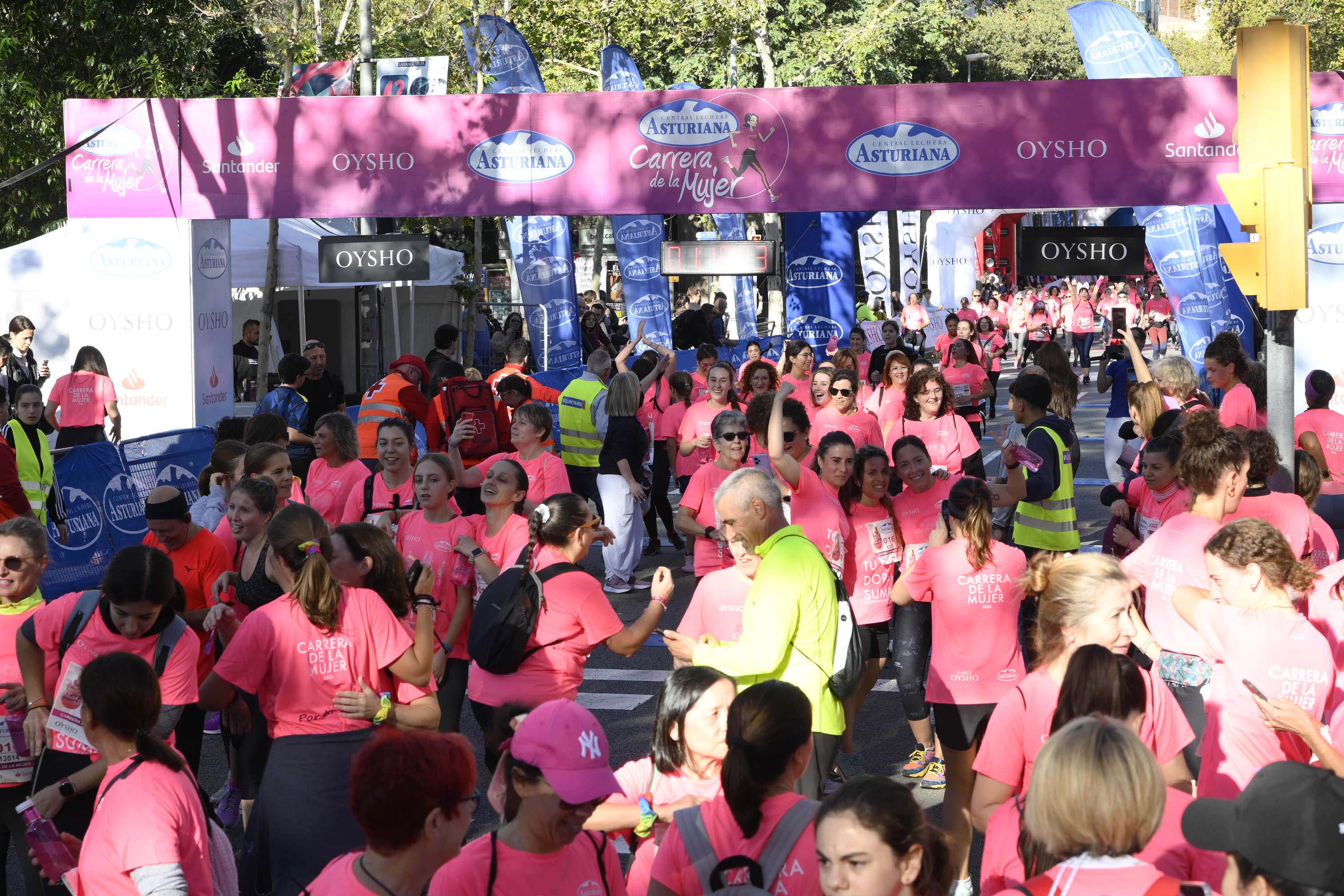 Las mejores fotos de la Carrera de la Mujer de Barcelona 2023. 5374
