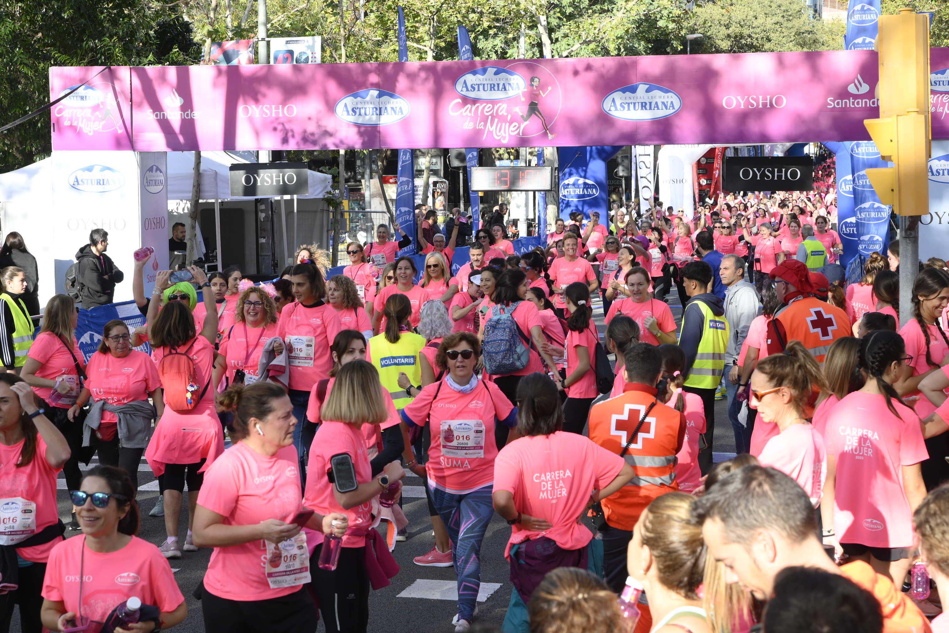 Las mejores fotos de la Carrera de la Mujer de Barcelona 2023. 5735