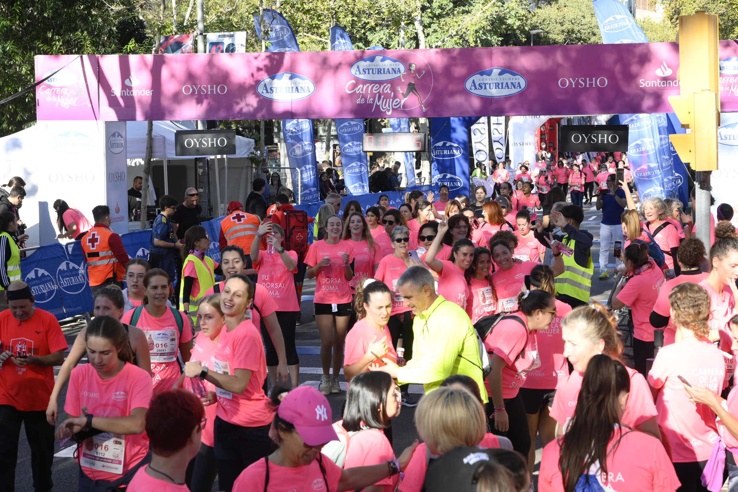 Las mejores fotos de la Carrera de la Mujer de Barcelona 2023. 5375
