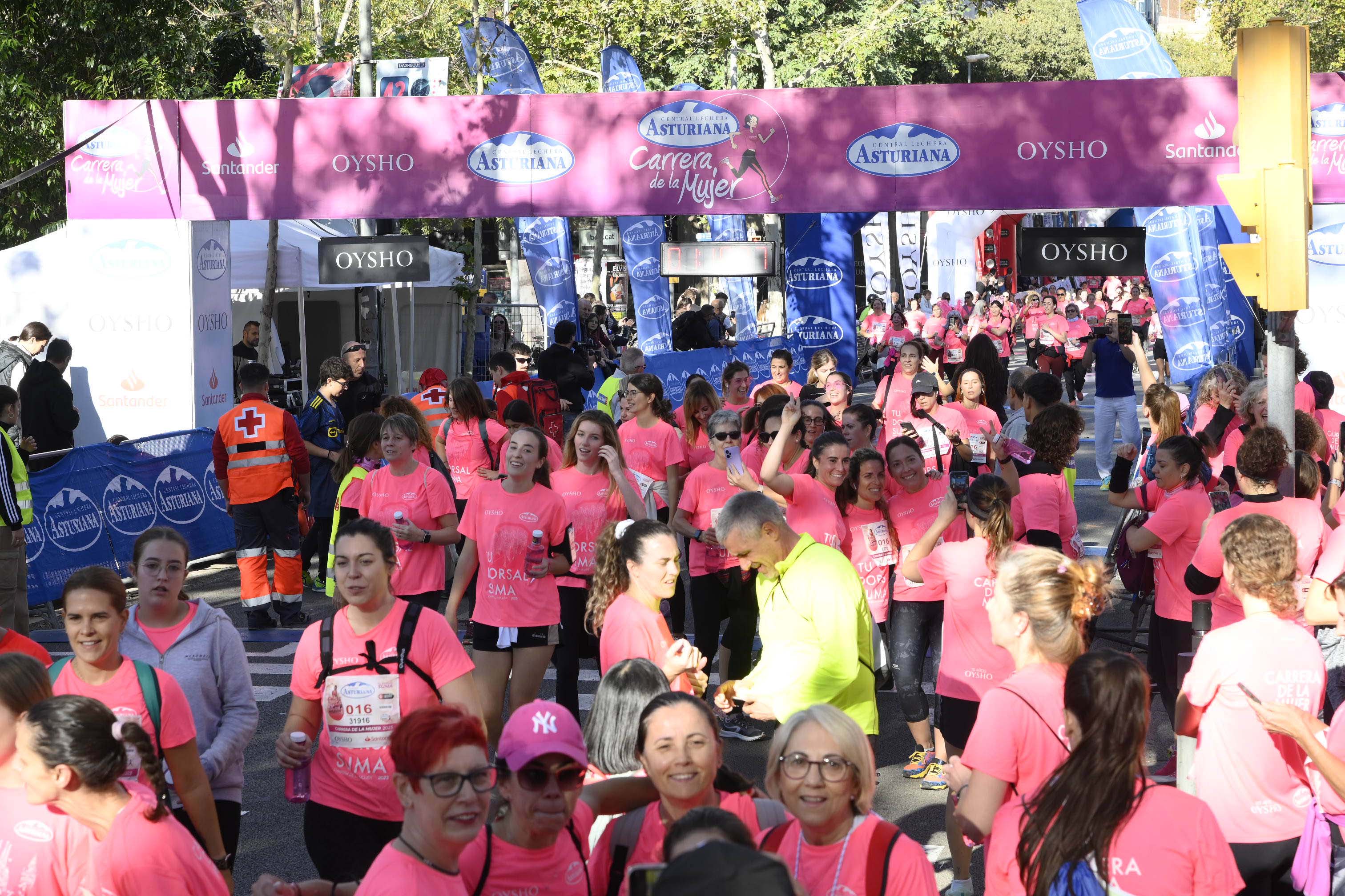 Las mejores fotos de la Carrera de la Mujer de Barcelona 2023. 5376