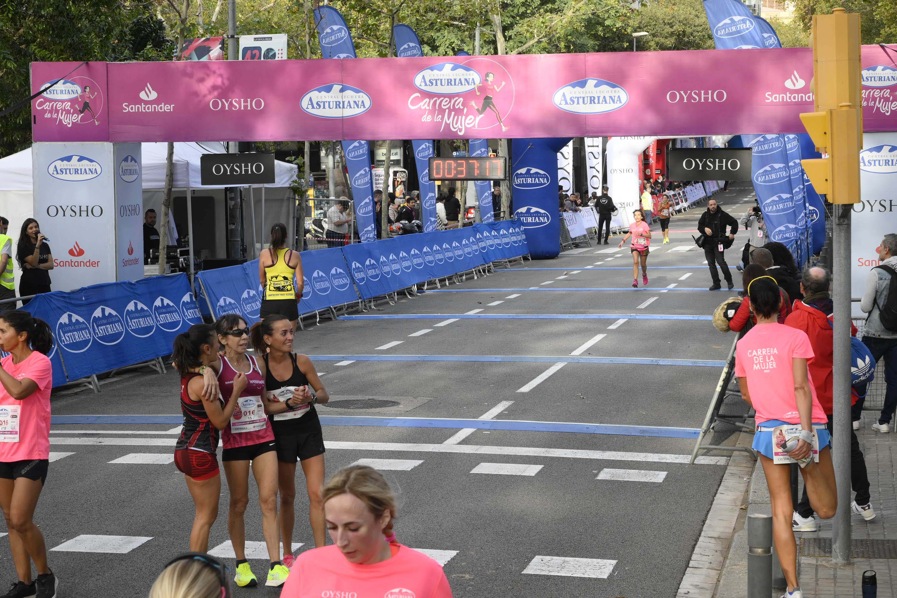 Las mejores fotos de la Carrera de la Mujer de Barcelona 2023. 4200