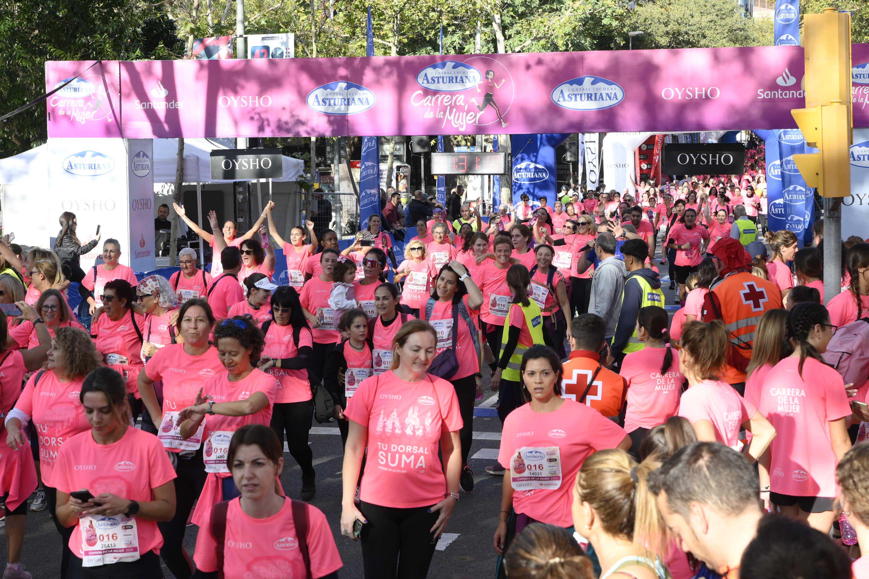 Las mejores fotos de la Carrera de la Mujer de Barcelona 2023. 5738