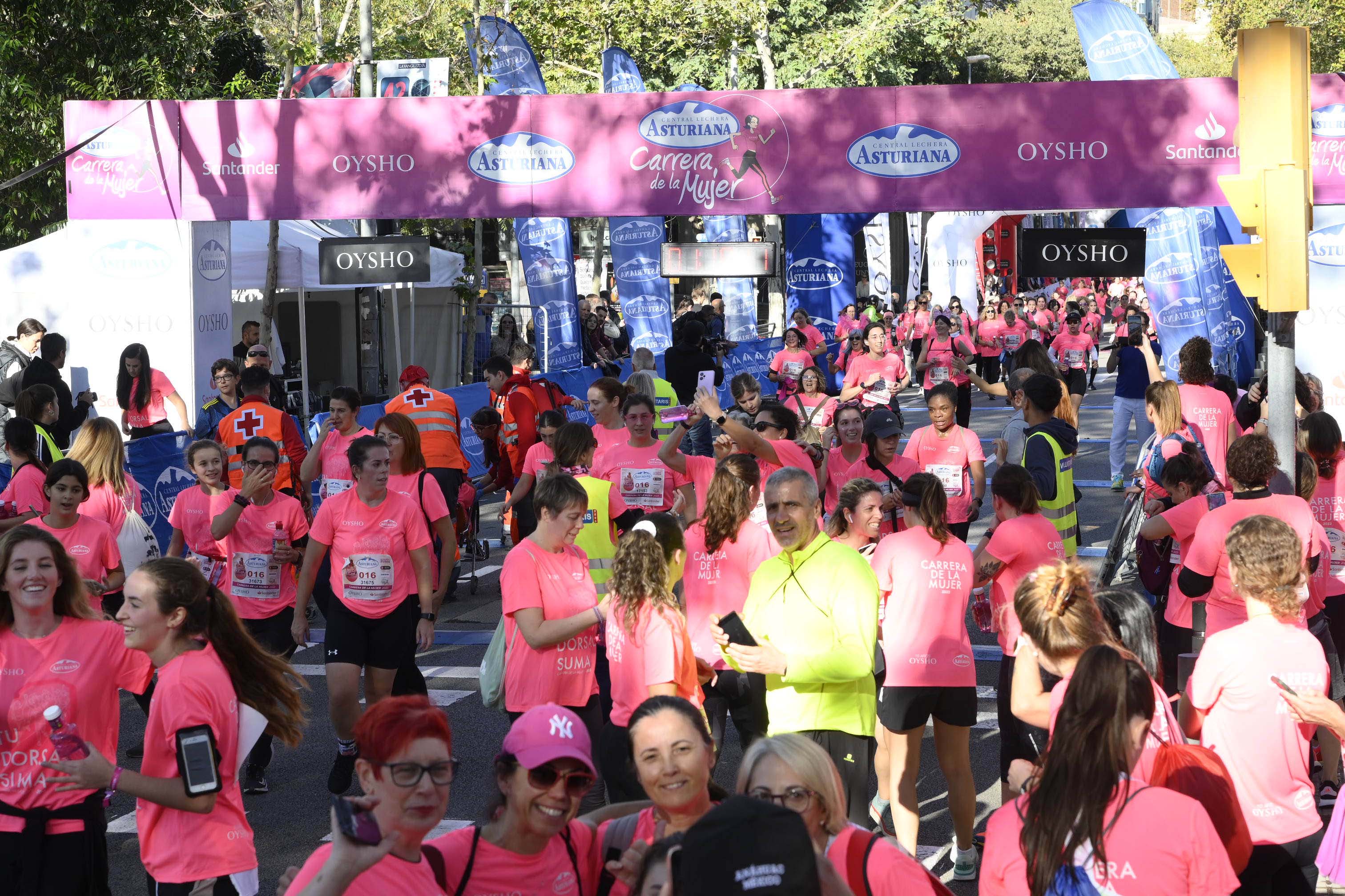 Las mejores fotos de la Carrera de la Mujer de Barcelona 2023. 5378