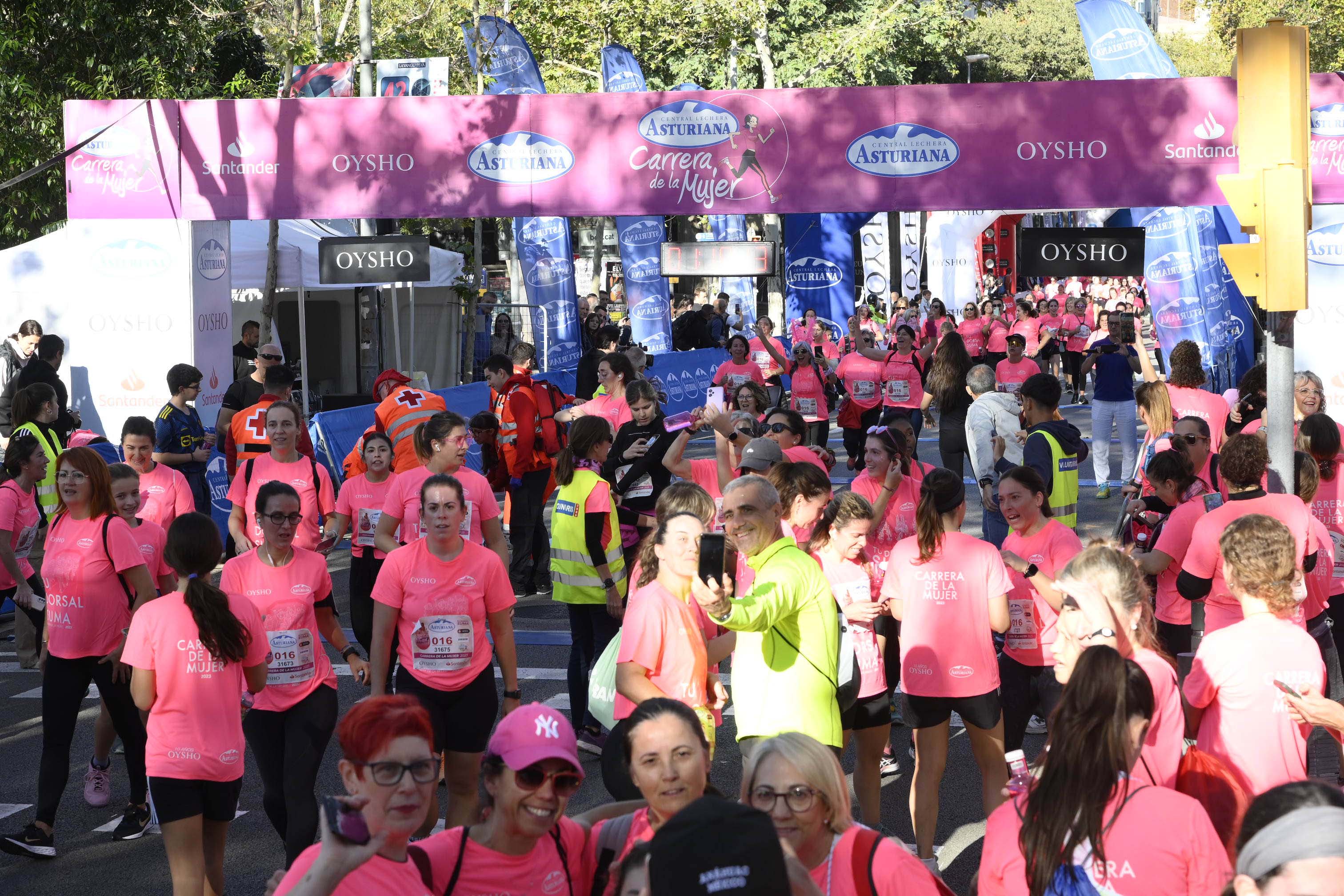 Las mejores fotos de la Carrera de la Mujer de Barcelona 2023. 5379
