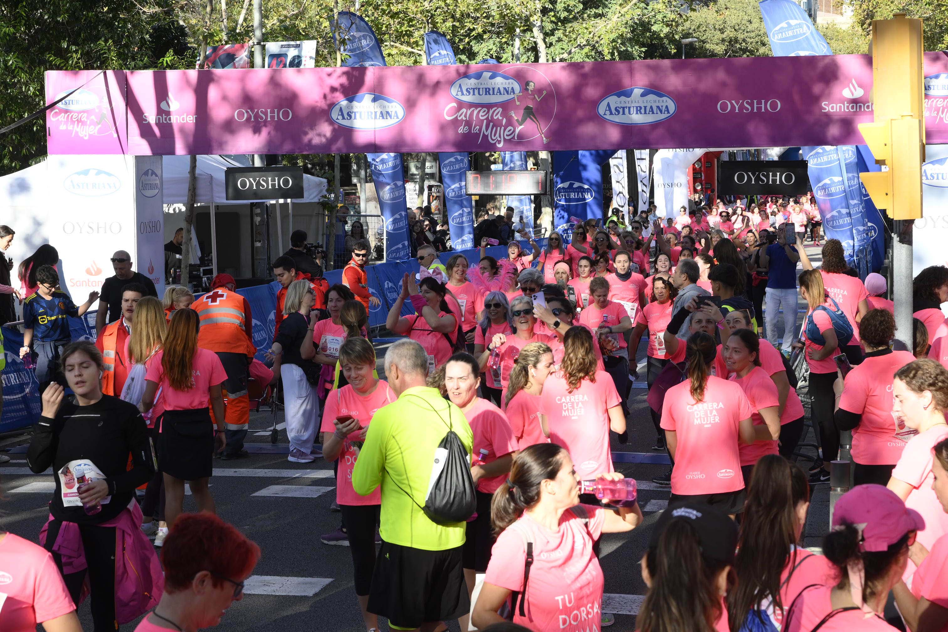 Las mejores fotos de la Carrera de la Mujer de Barcelona 2023. 5383