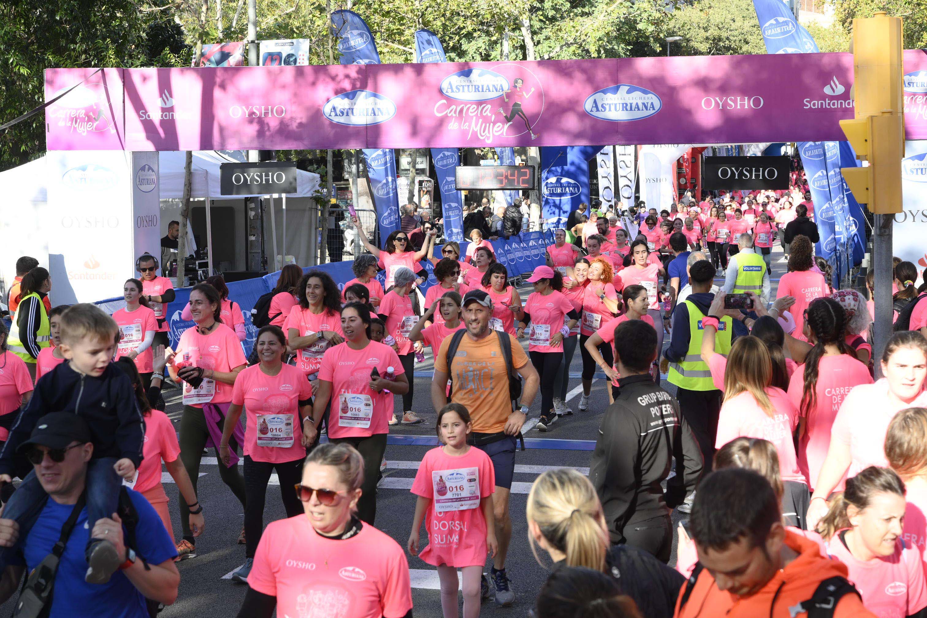 Las mejores fotos de la Carrera de la Mujer de Barcelona 2023. 5518