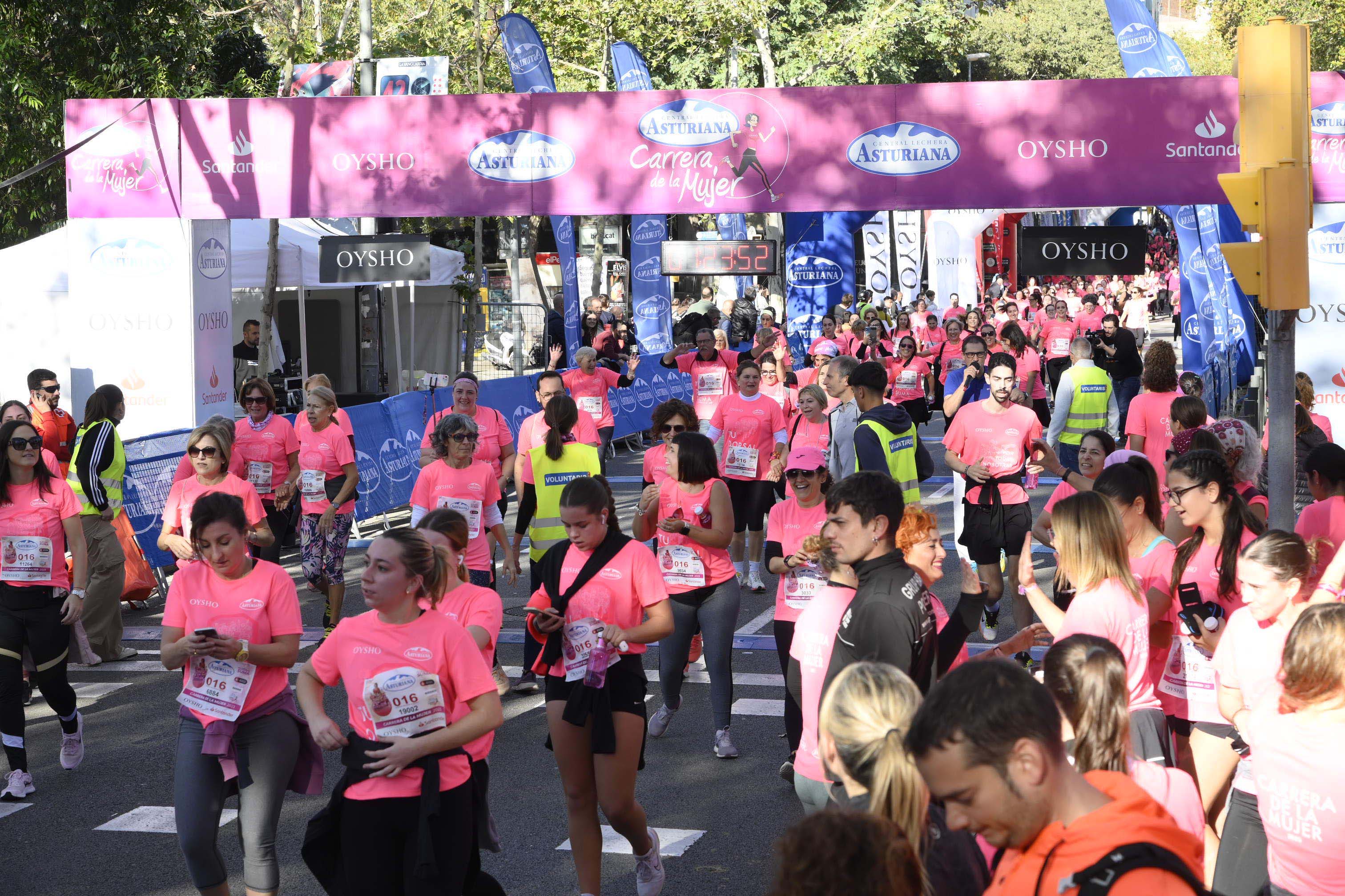Las mejores fotos de la Carrera de la Mujer de Barcelona 2023. 5523