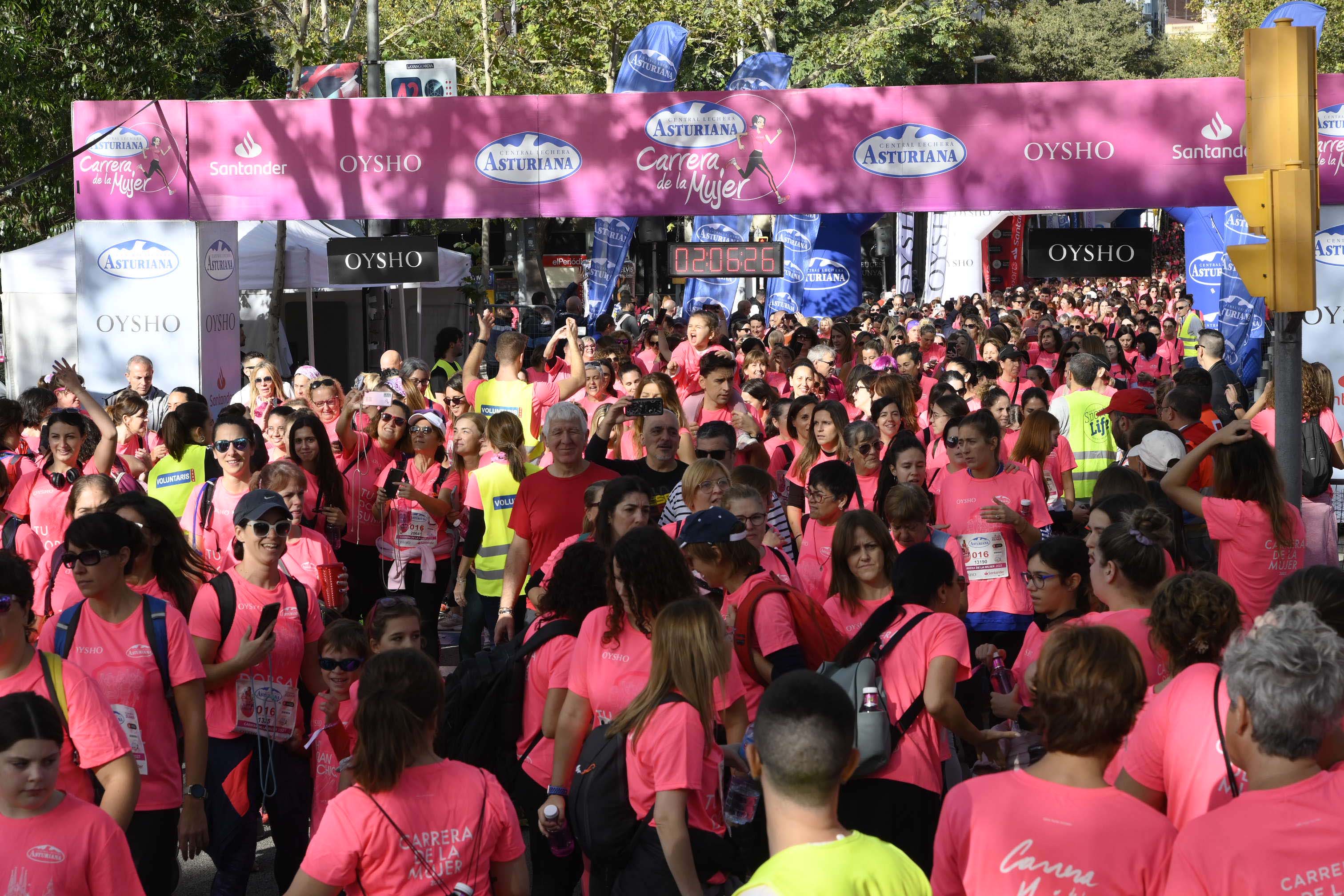 Las mejores fotos de la Carrera de la Mujer de Barcelona 2023. 6754