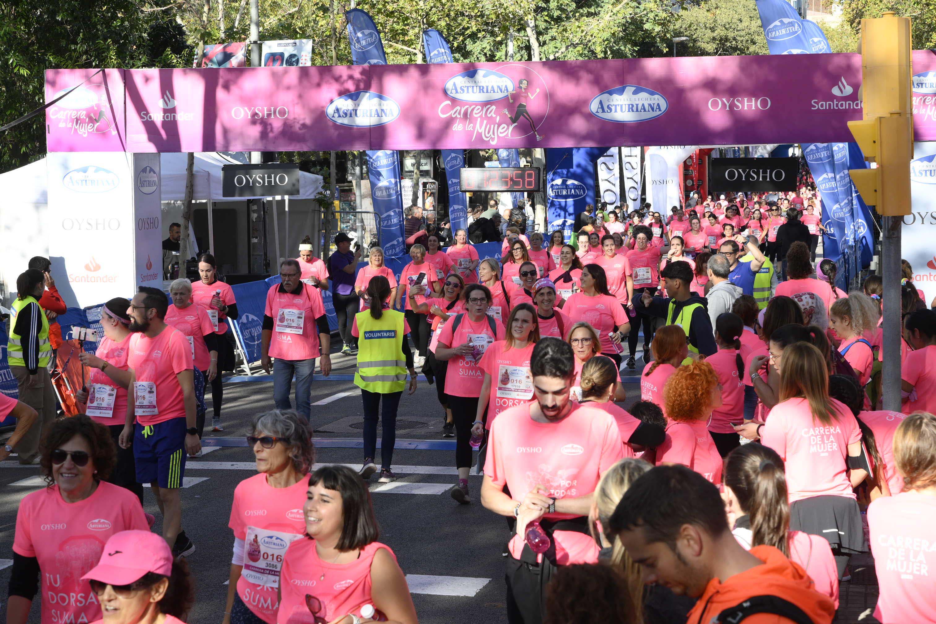 Las mejores fotos de la Carrera de la Mujer de Barcelona 2023. 5526