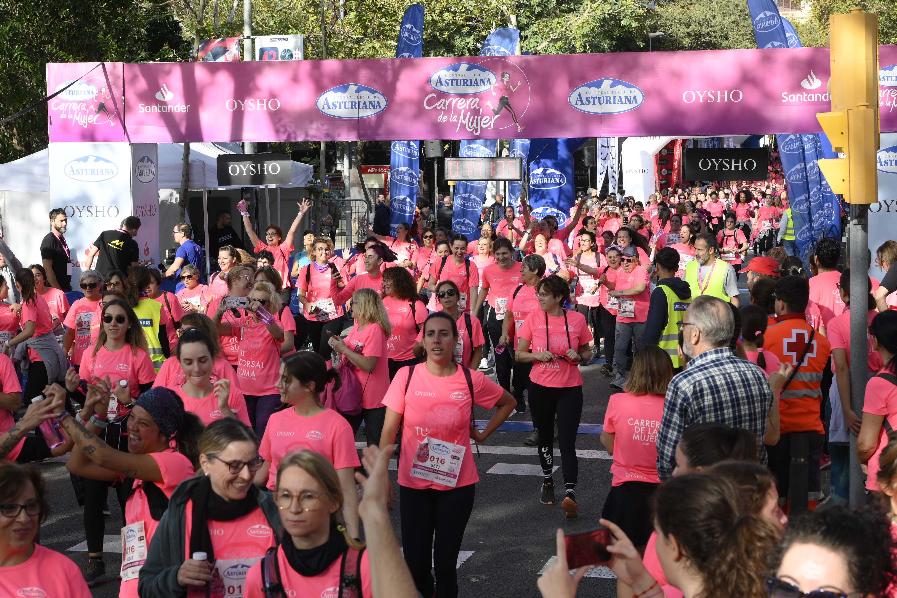 Las mejores fotos de la Carrera de la Mujer de Barcelona 2023. 6040
