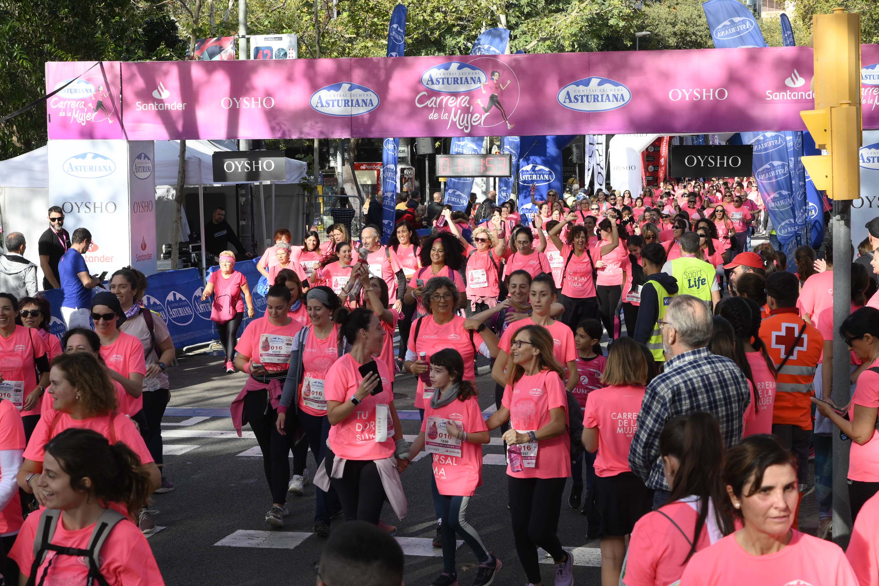 Las mejores fotos de la Carrera de la Mujer de Barcelona 2023. 6049