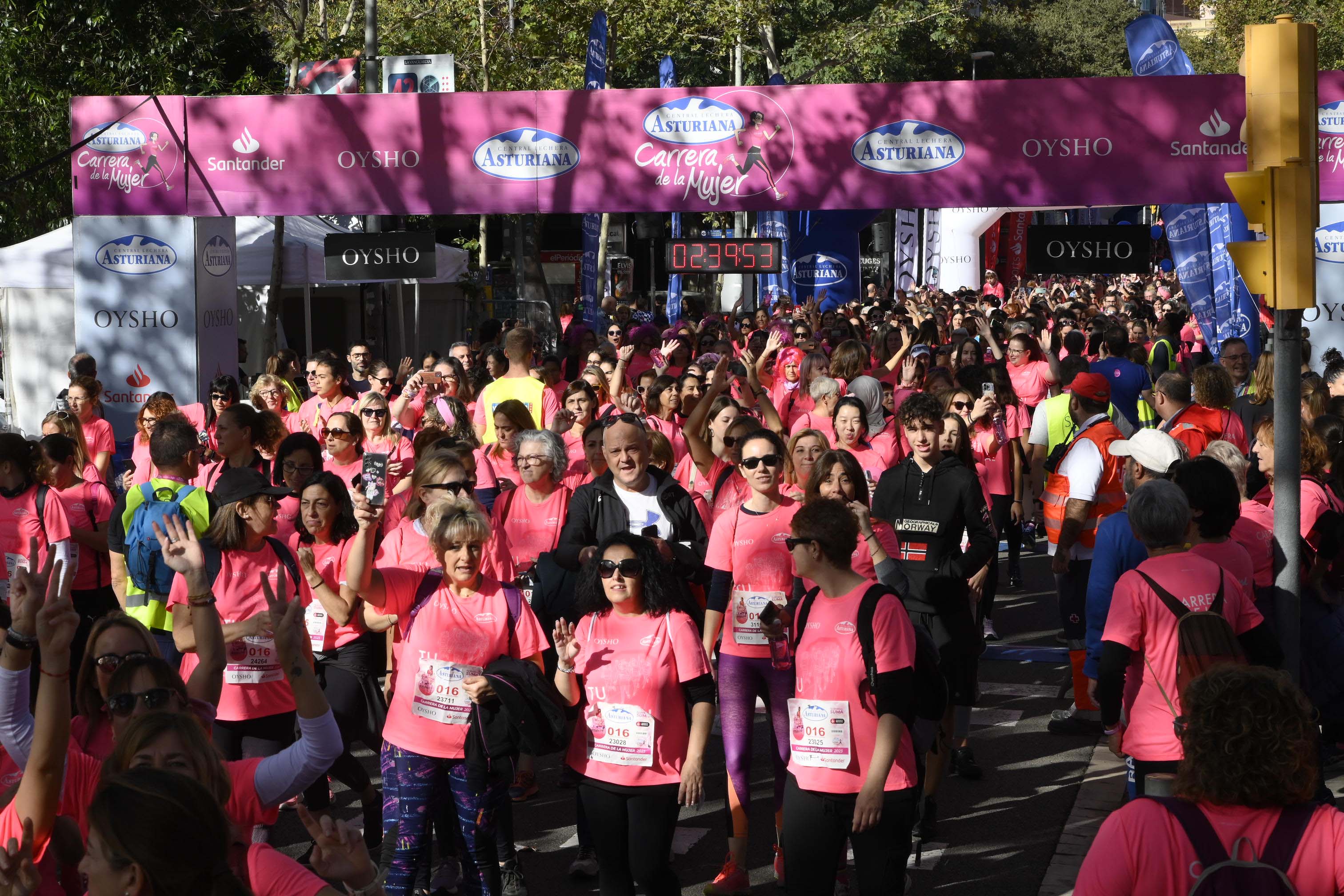Las mejores fotos de la Carrera de la Mujer de Barcelona 2023. 7702