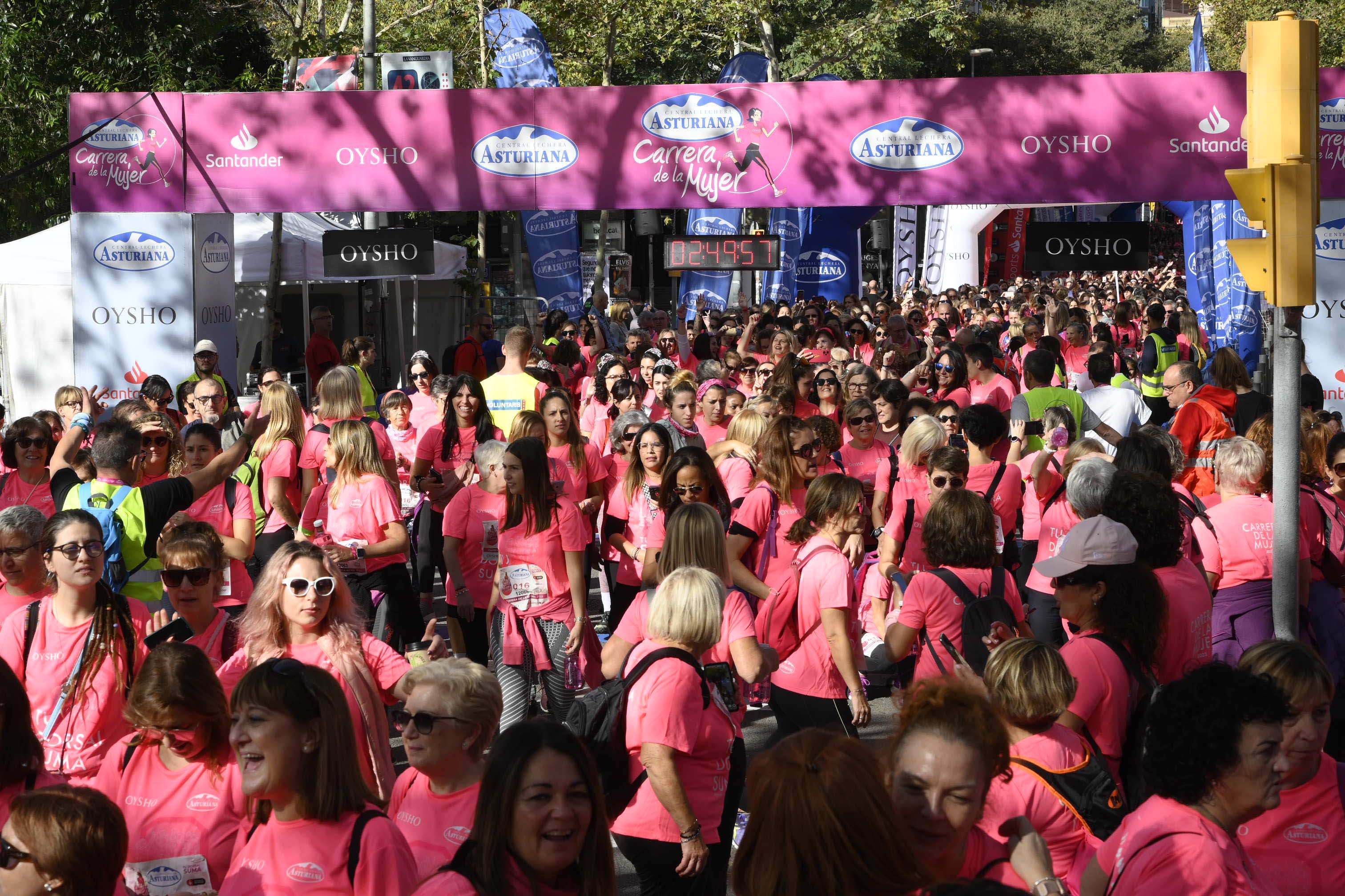 Las mejores fotos de la Carrera de la Mujer de Barcelona 2023. 8000