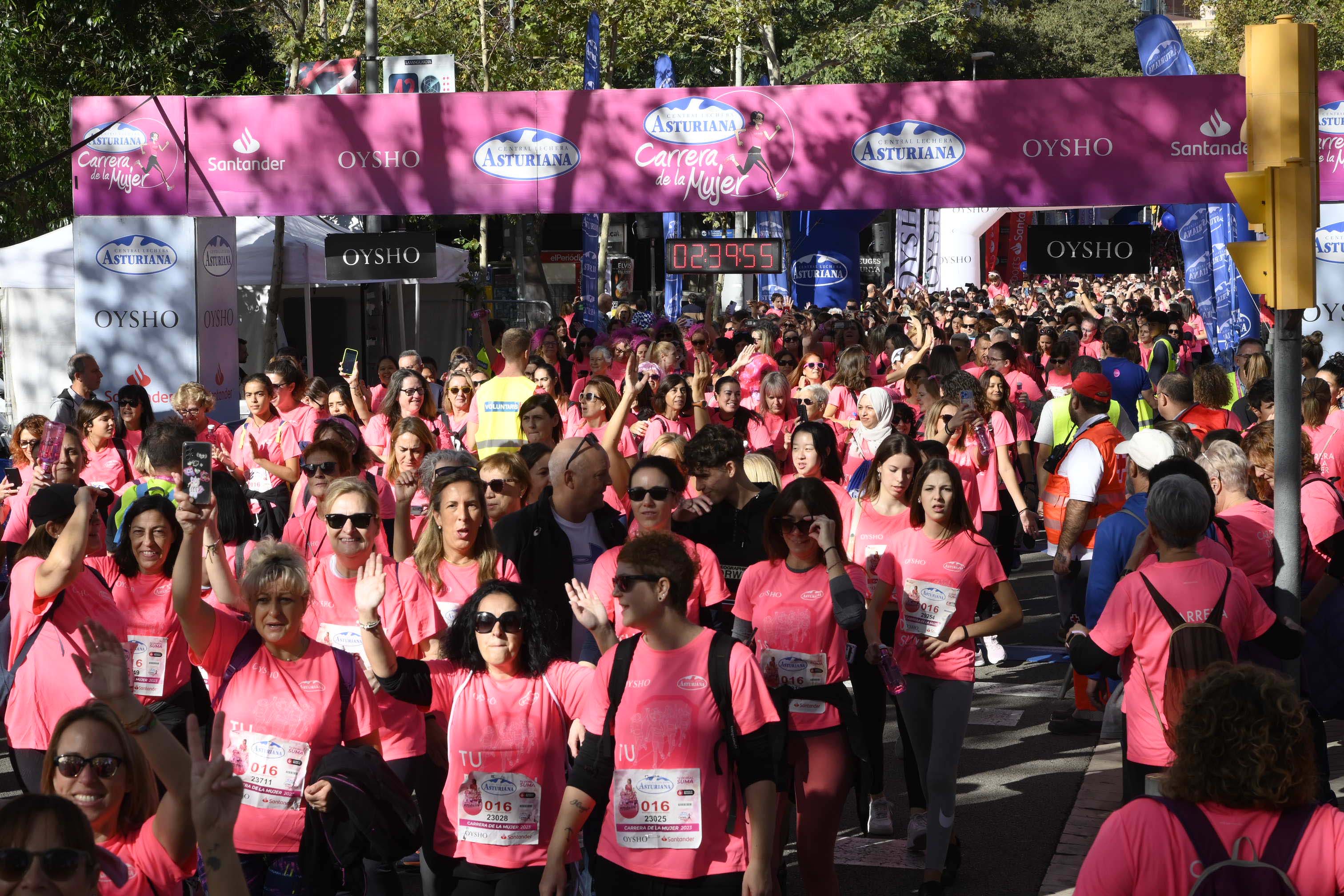 Las mejores fotos de la Carrera de la Mujer de Barcelona 2023. 7703