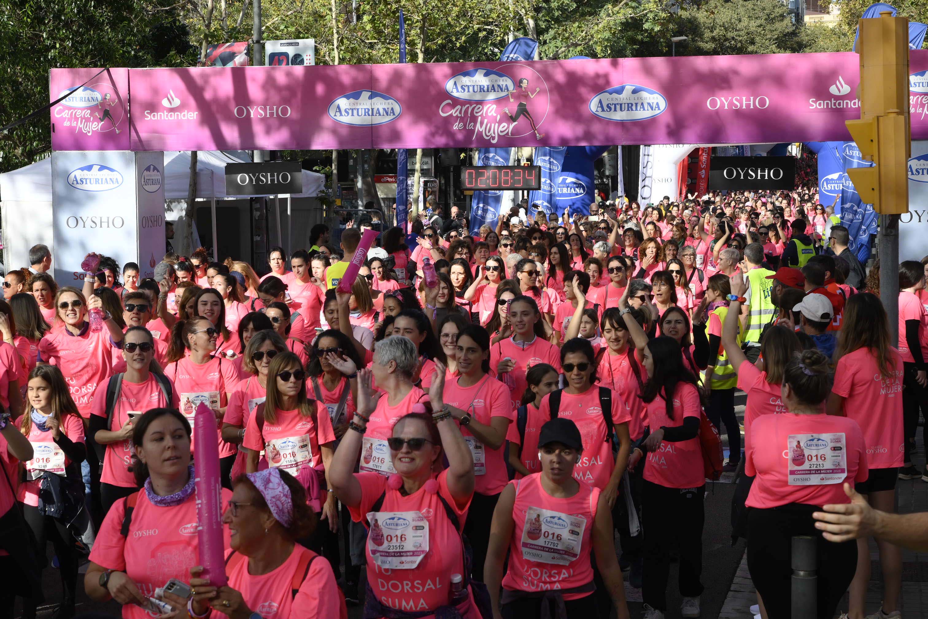Las mejores fotos de la Carrera de la Mujer de Barcelona 2023. 6818