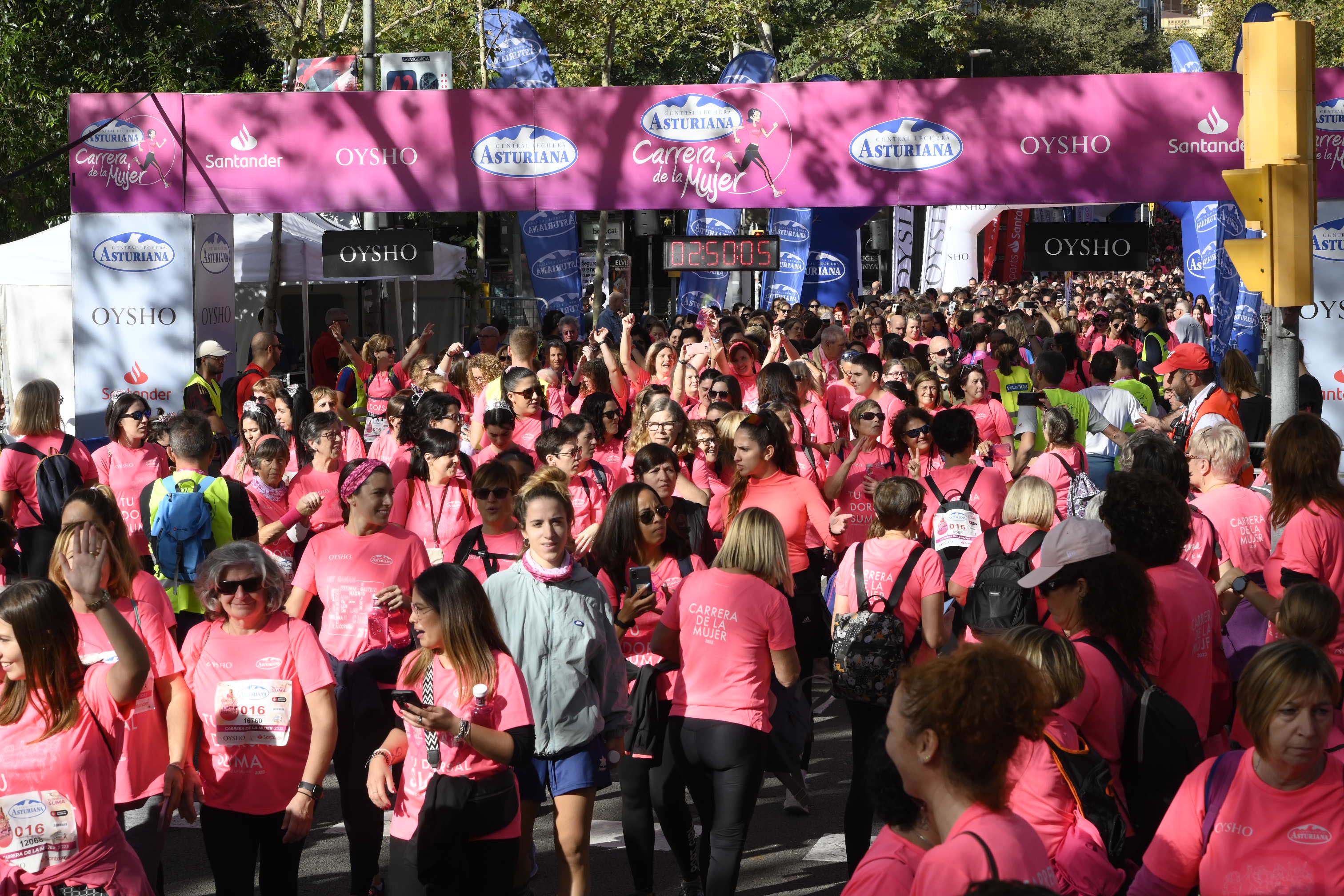 Las mejores fotos de la Carrera de la Mujer de Barcelona 2023. 8004
