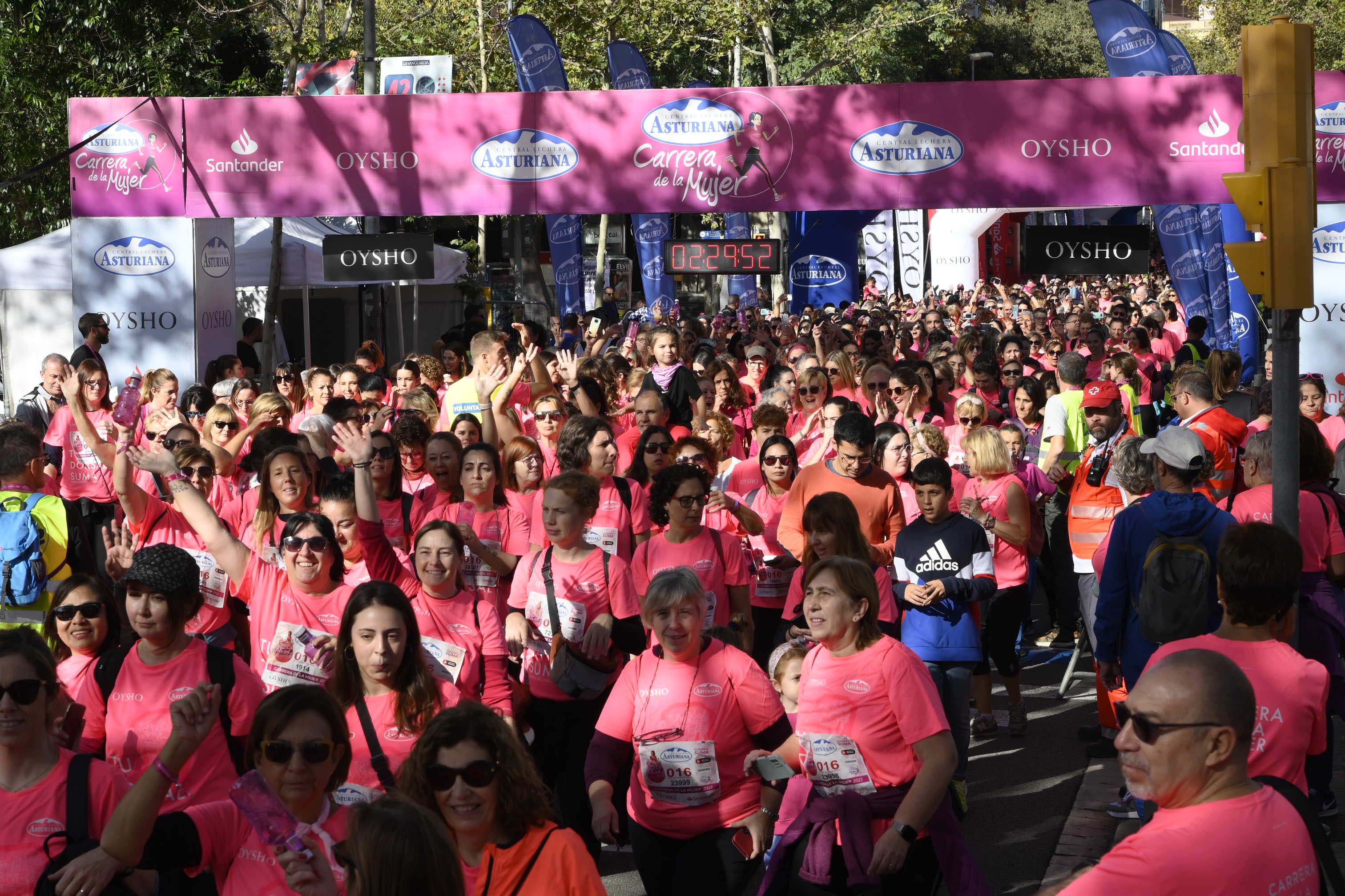 Las mejores fotos de la Carrera de la Mujer de Barcelona 2023. 7419