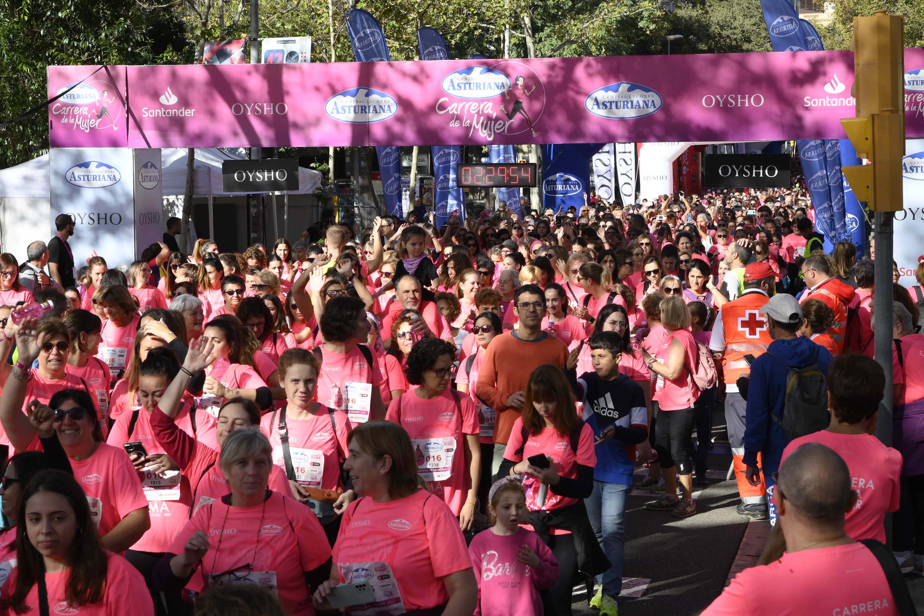 Las mejores fotos de la Carrera de la Mujer de Barcelona 2023. 7420