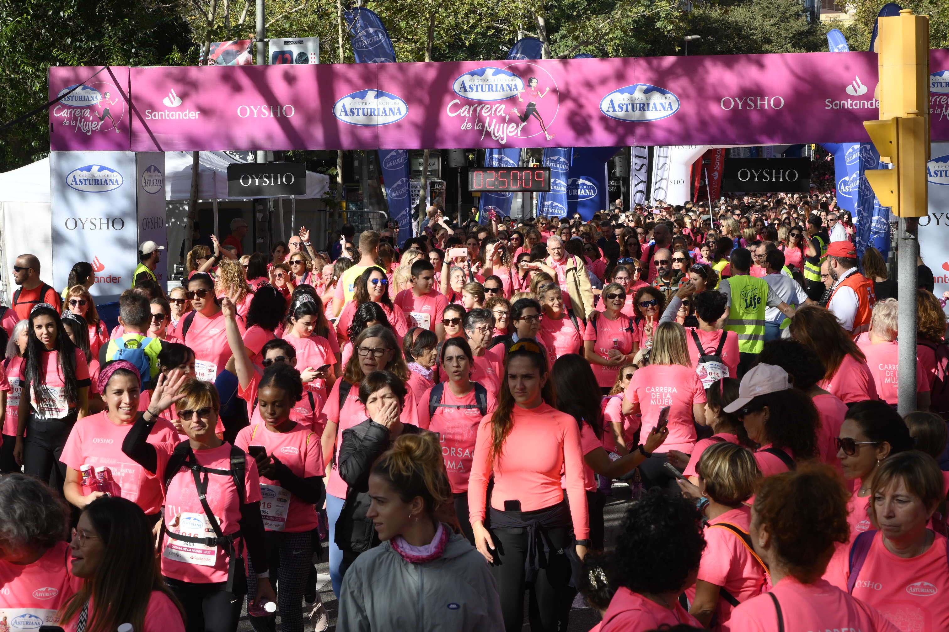 Las mejores fotos de la Carrera de la Mujer de Barcelona 2023. 8006