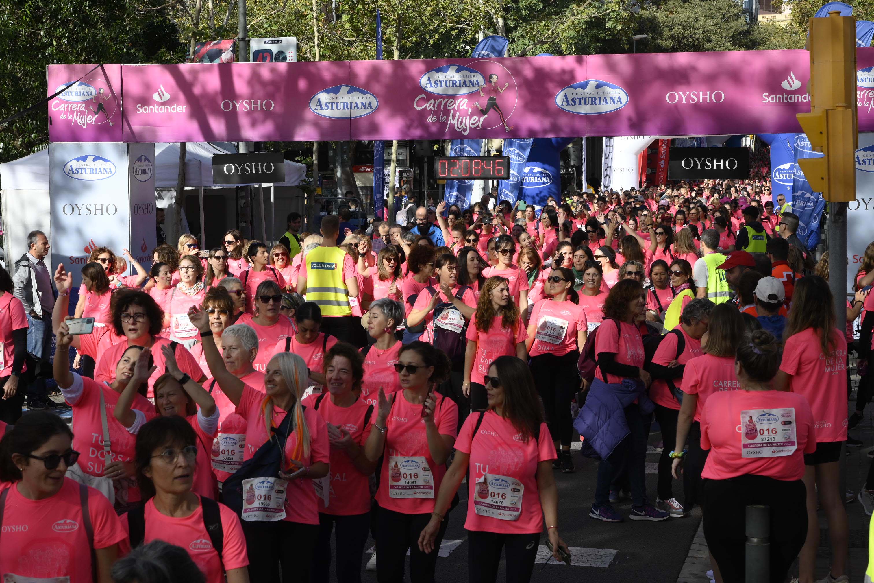 Las mejores fotos de la Carrera de la Mujer de Barcelona 2023. 6824