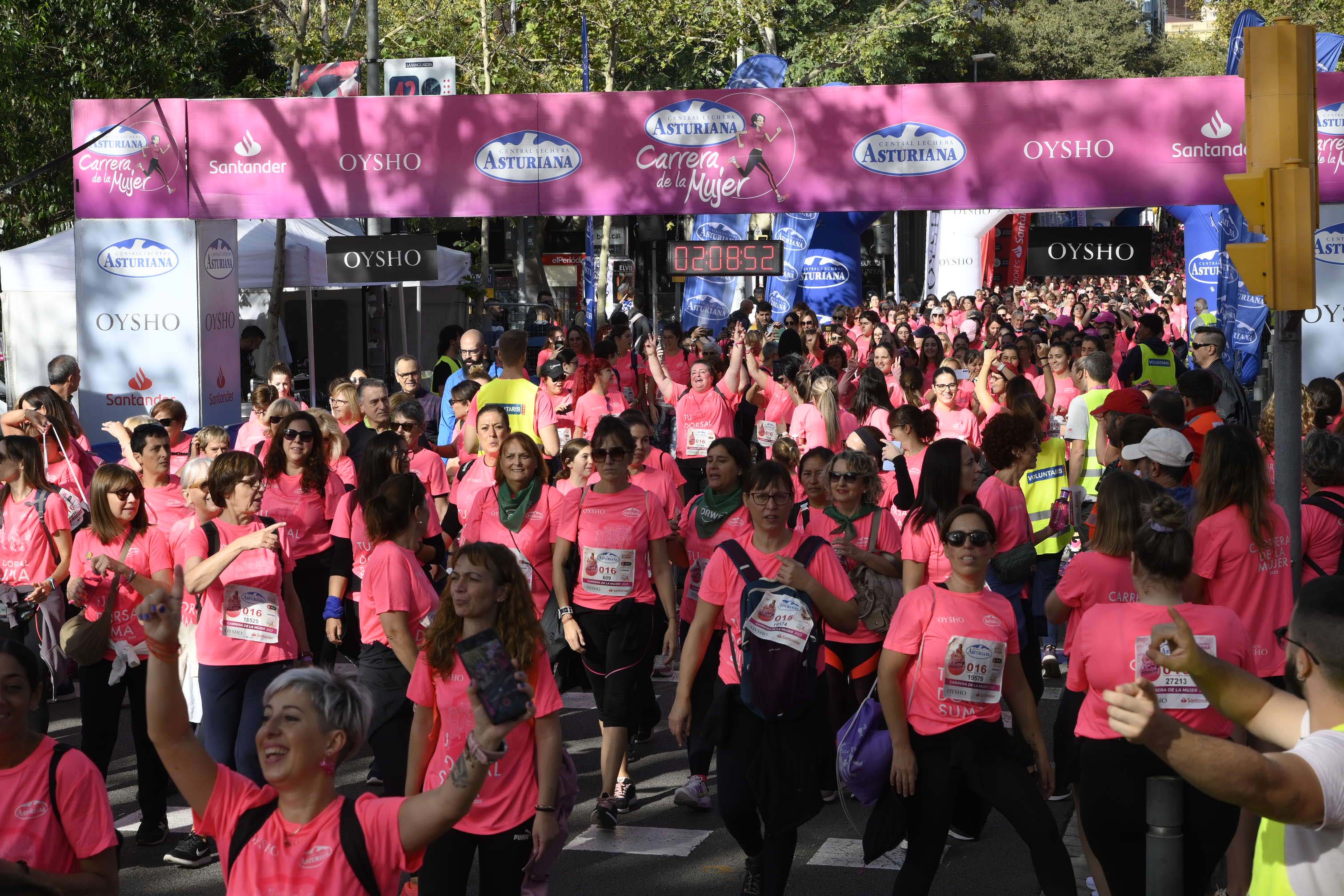 Las mejores fotos de la Carrera de la Mujer de Barcelona 2023. 6827