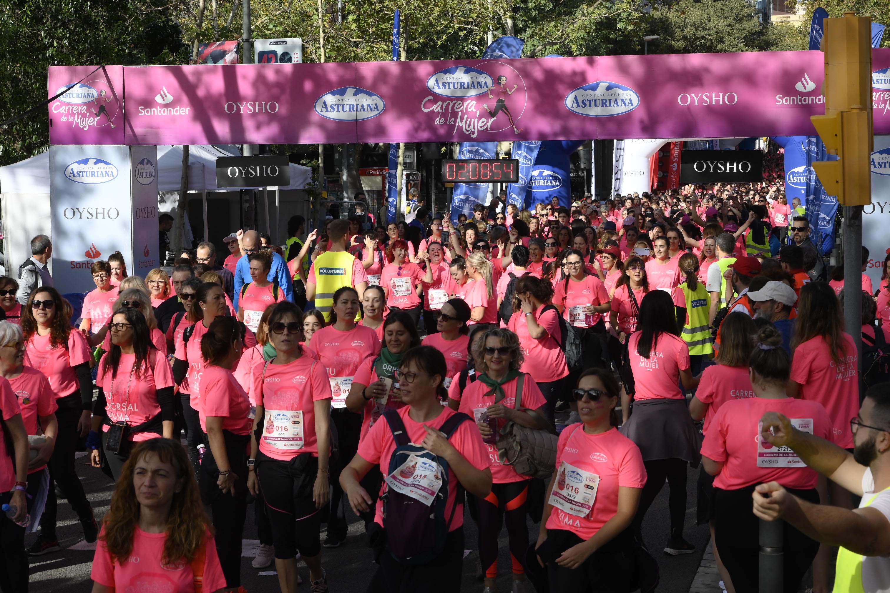 Las mejores fotos de la Carrera de la Mujer de Barcelona 2023. 6828