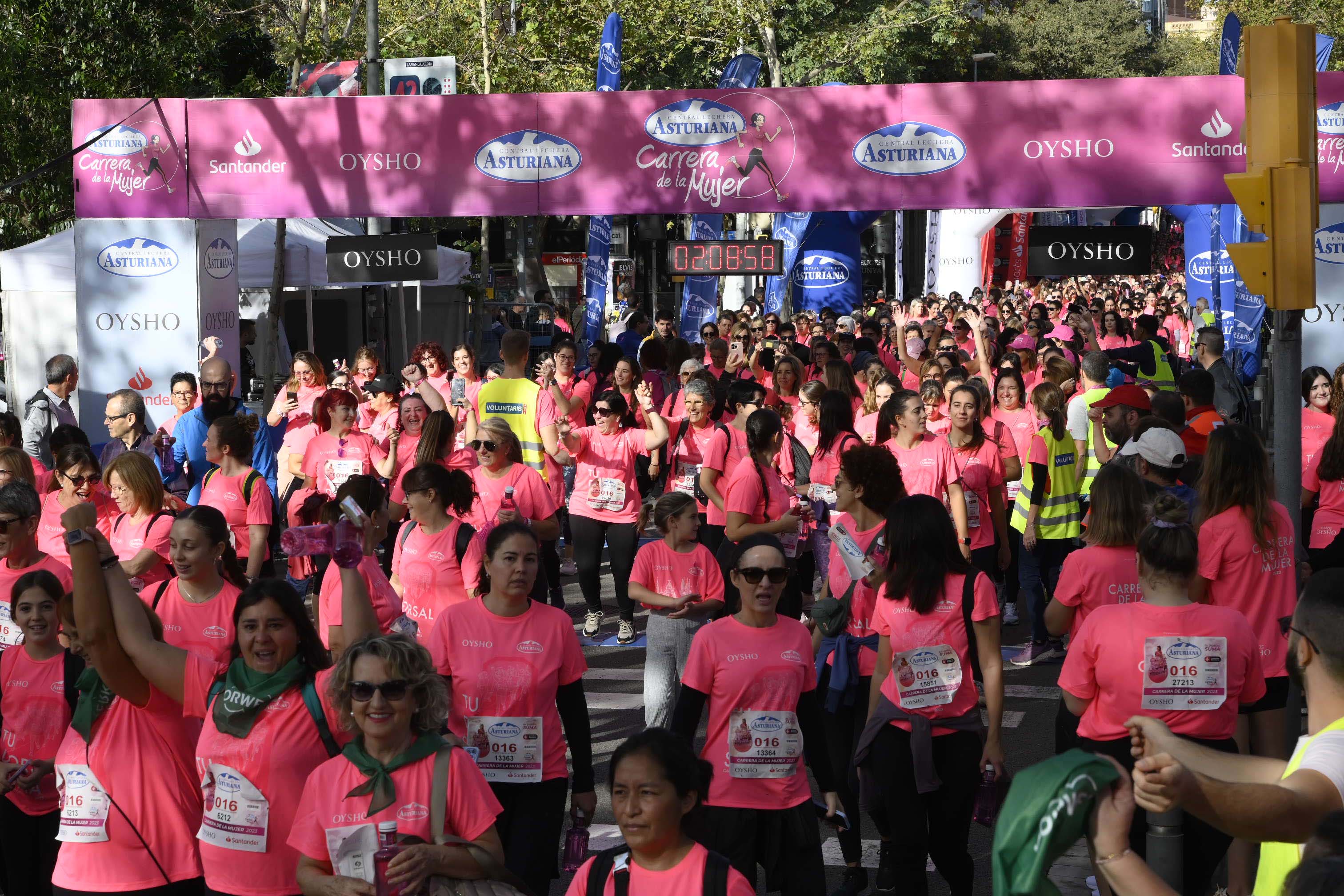 Las mejores fotos de la Carrera de la Mujer de Barcelona 2023. 6830