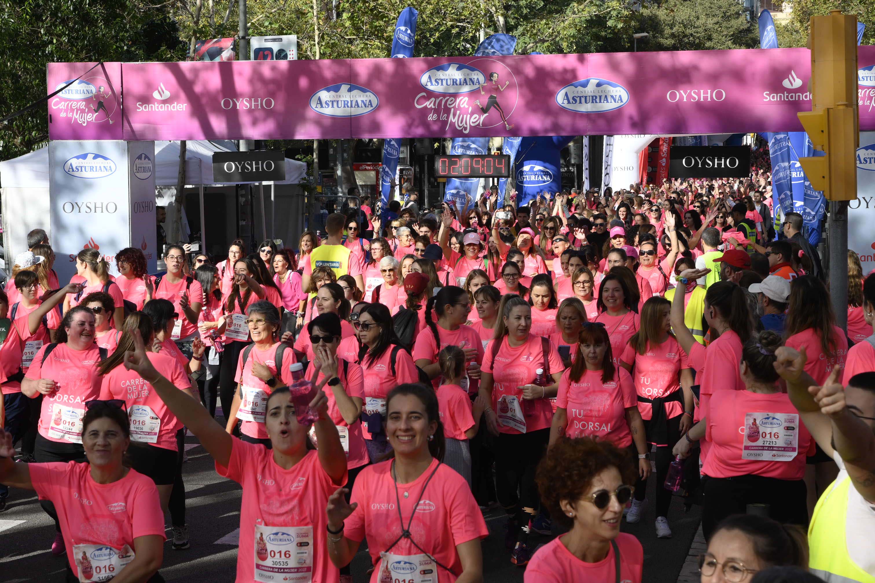 Las mejores fotos de la Carrera de la Mujer de Barcelona 2023. 6833
